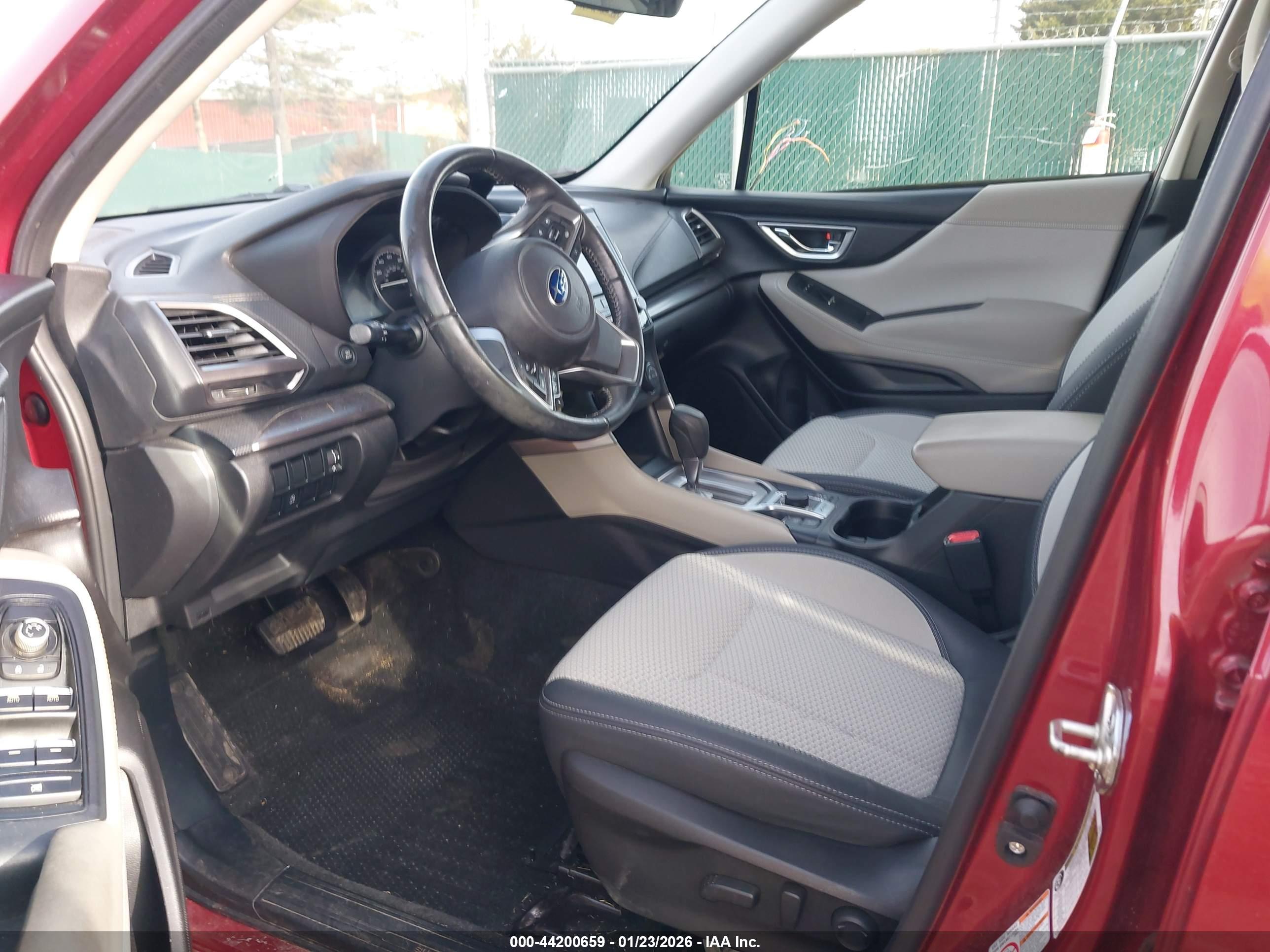 SUBARU FORESTER image 5