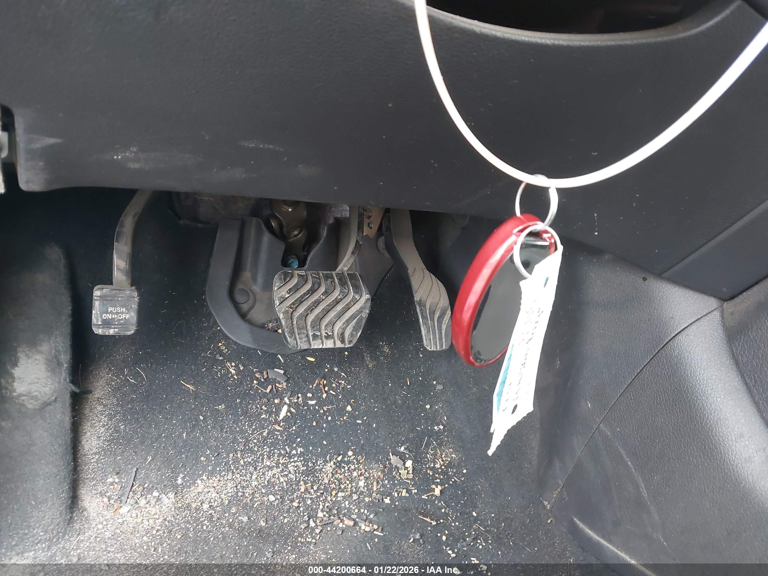 NISSAN ROGUE image 11