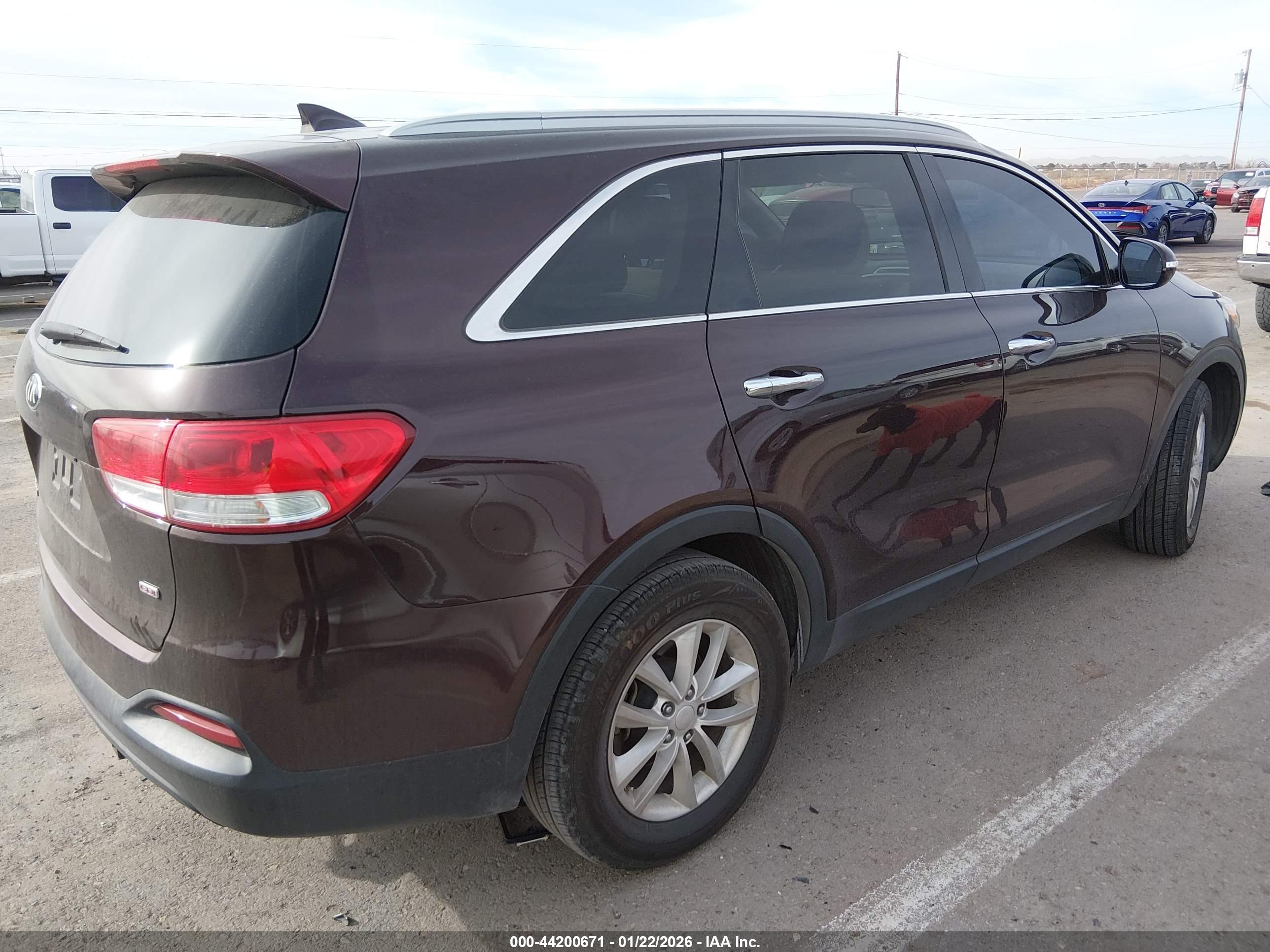KIA SORENTO image 4