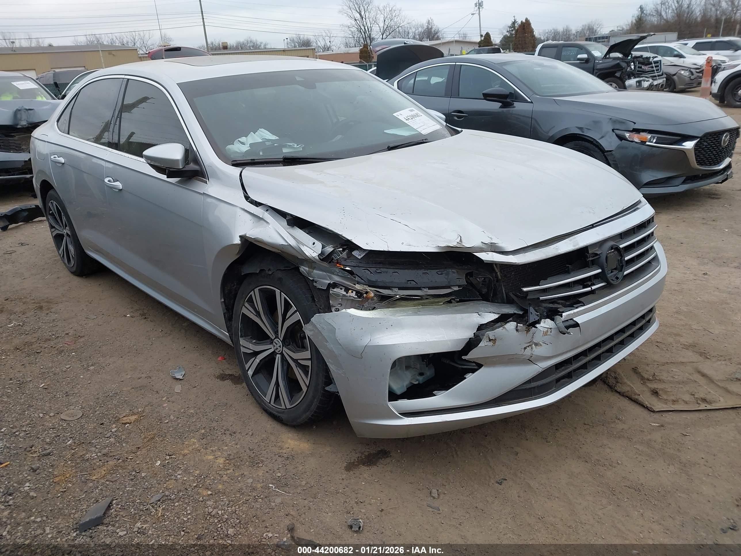 VOLKSWAGEN PASSAT image 6