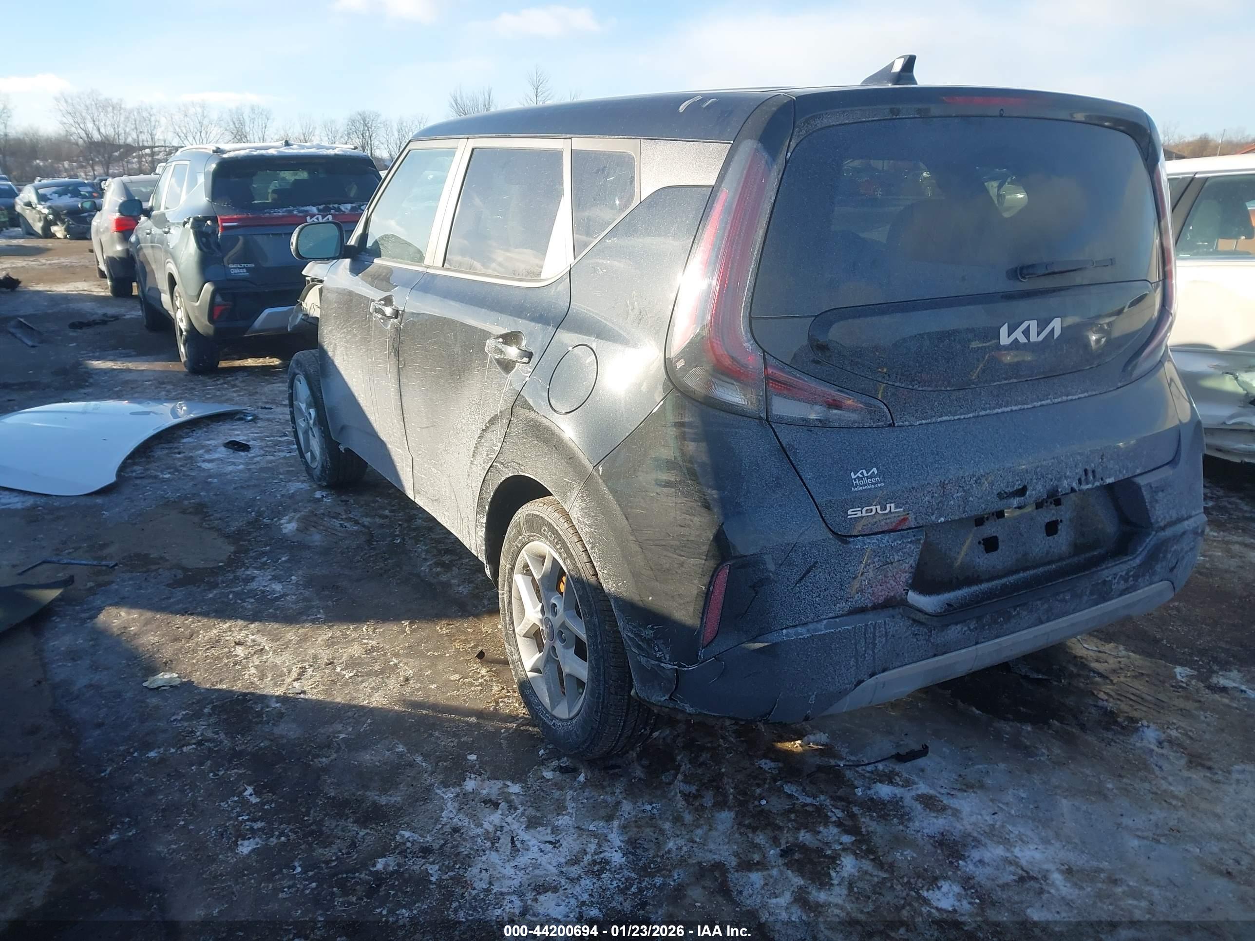 KIA SOUL image 3