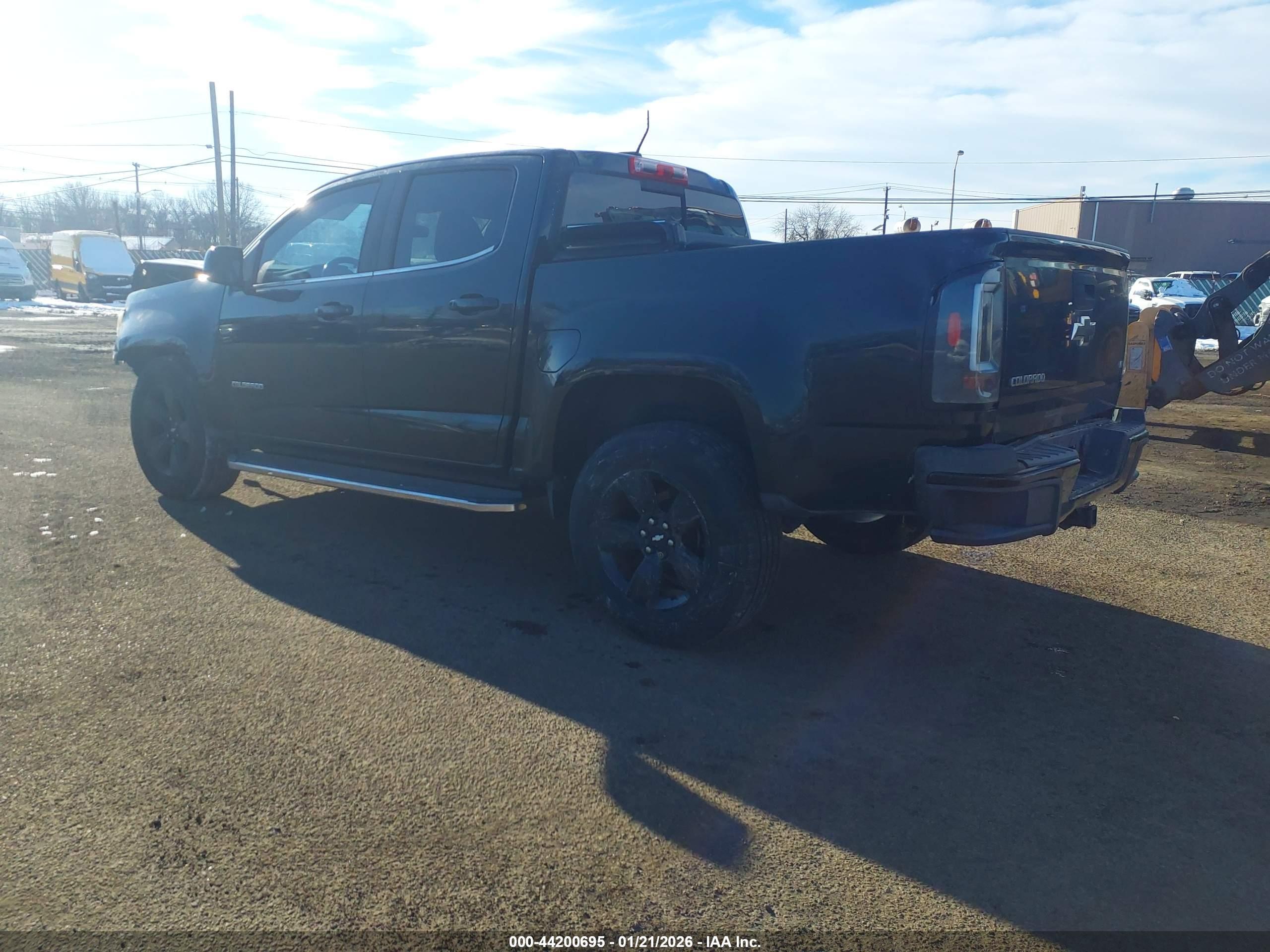 CHEVROLET COLORADO image 3