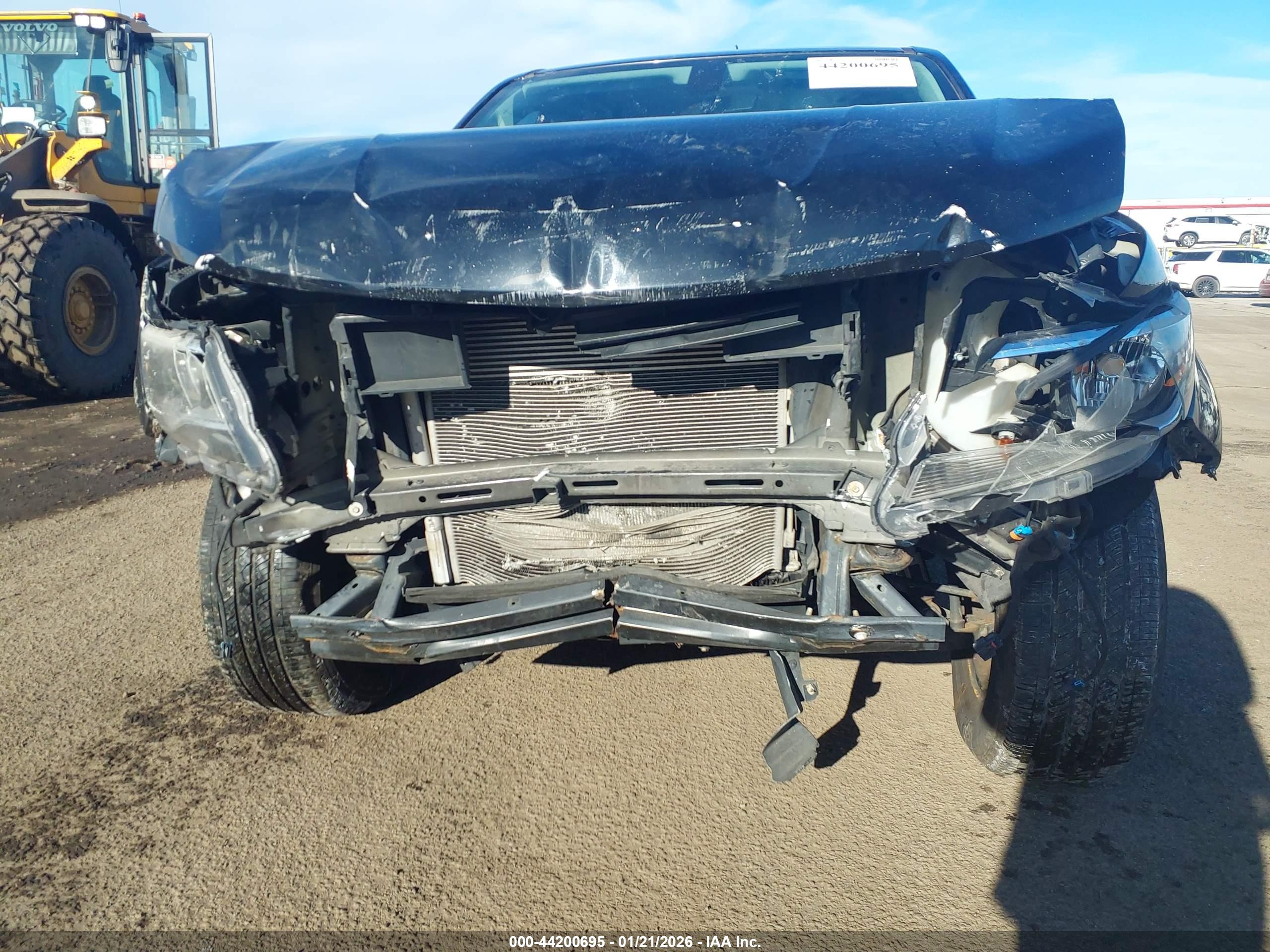 CHEVROLET COLORADO image 6