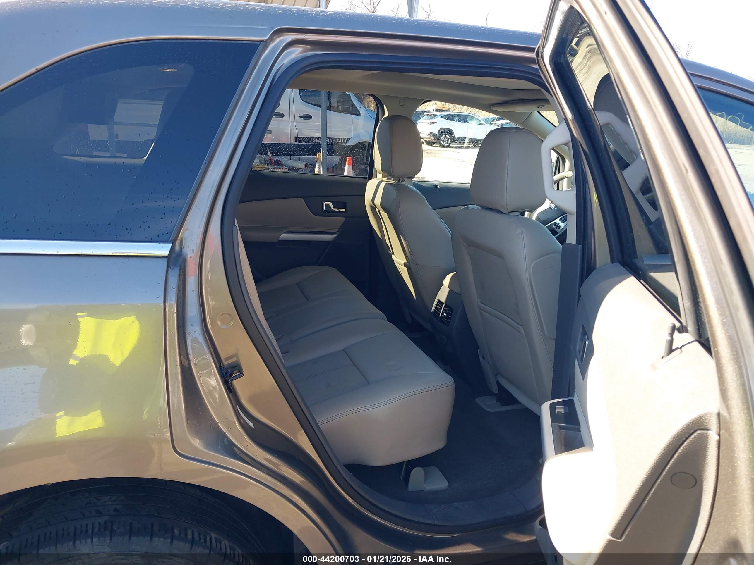 FORD EDGE image 8
