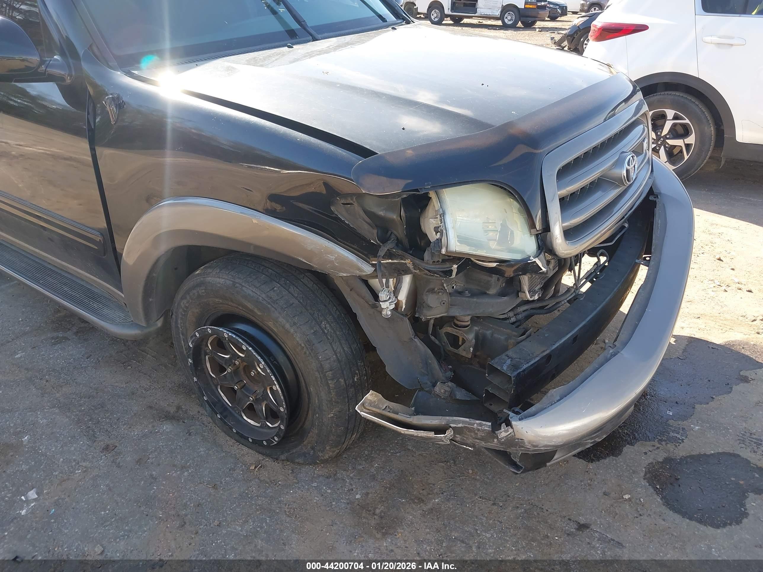 TOYOTA SEQUOIA image 6