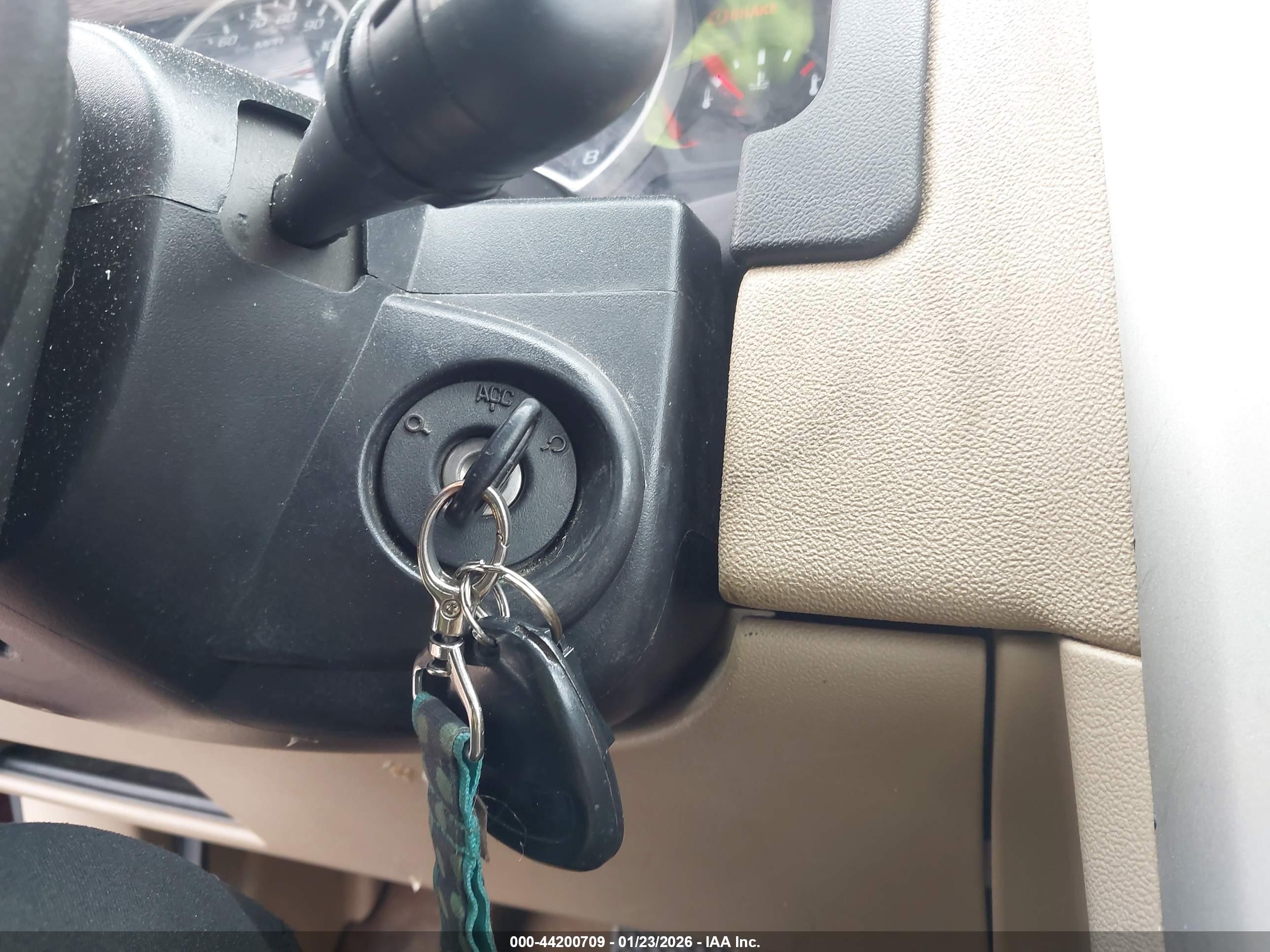 CHEVROLET EQUINOX image 11