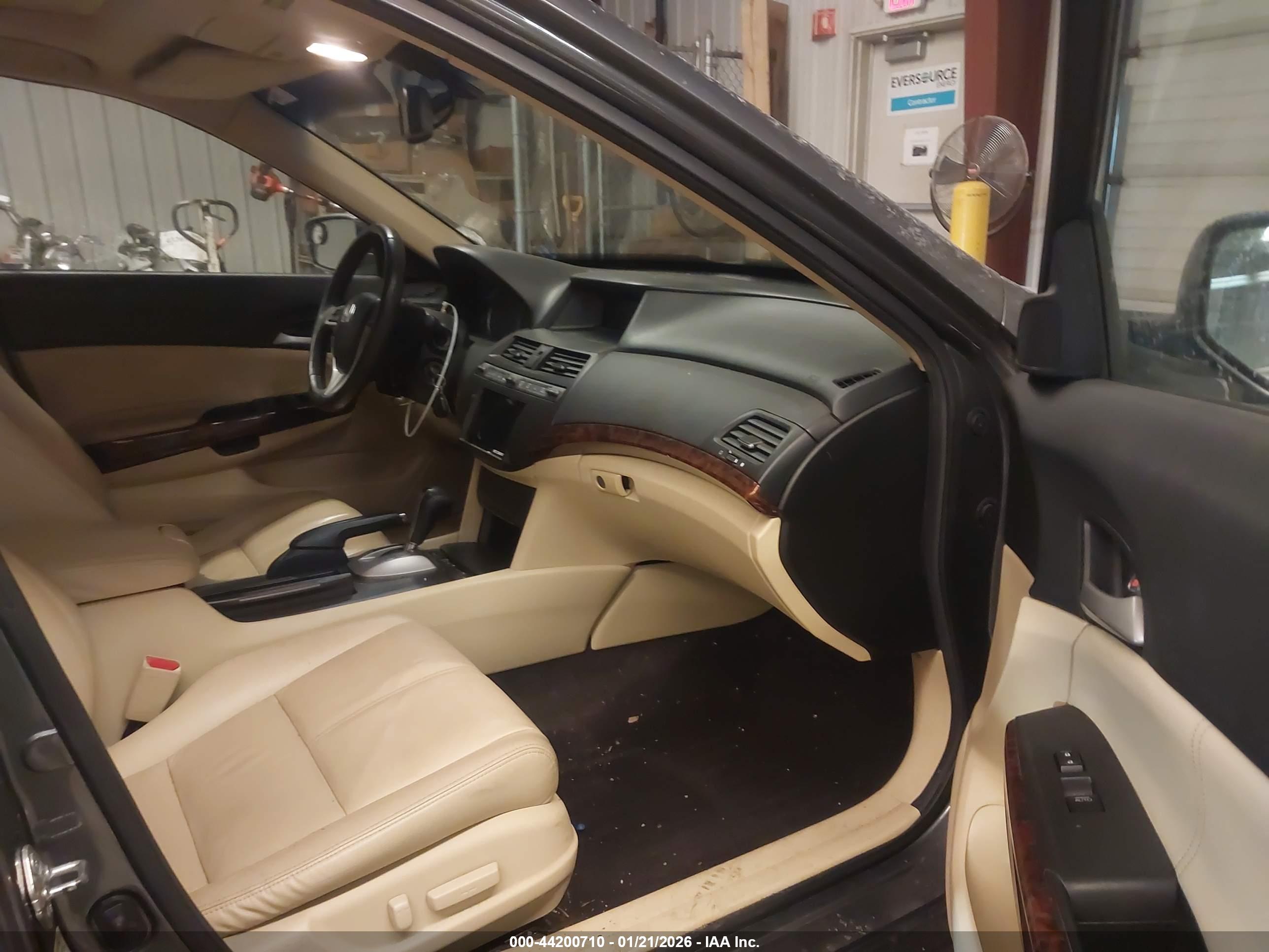 HONDA ACCORD image 5
