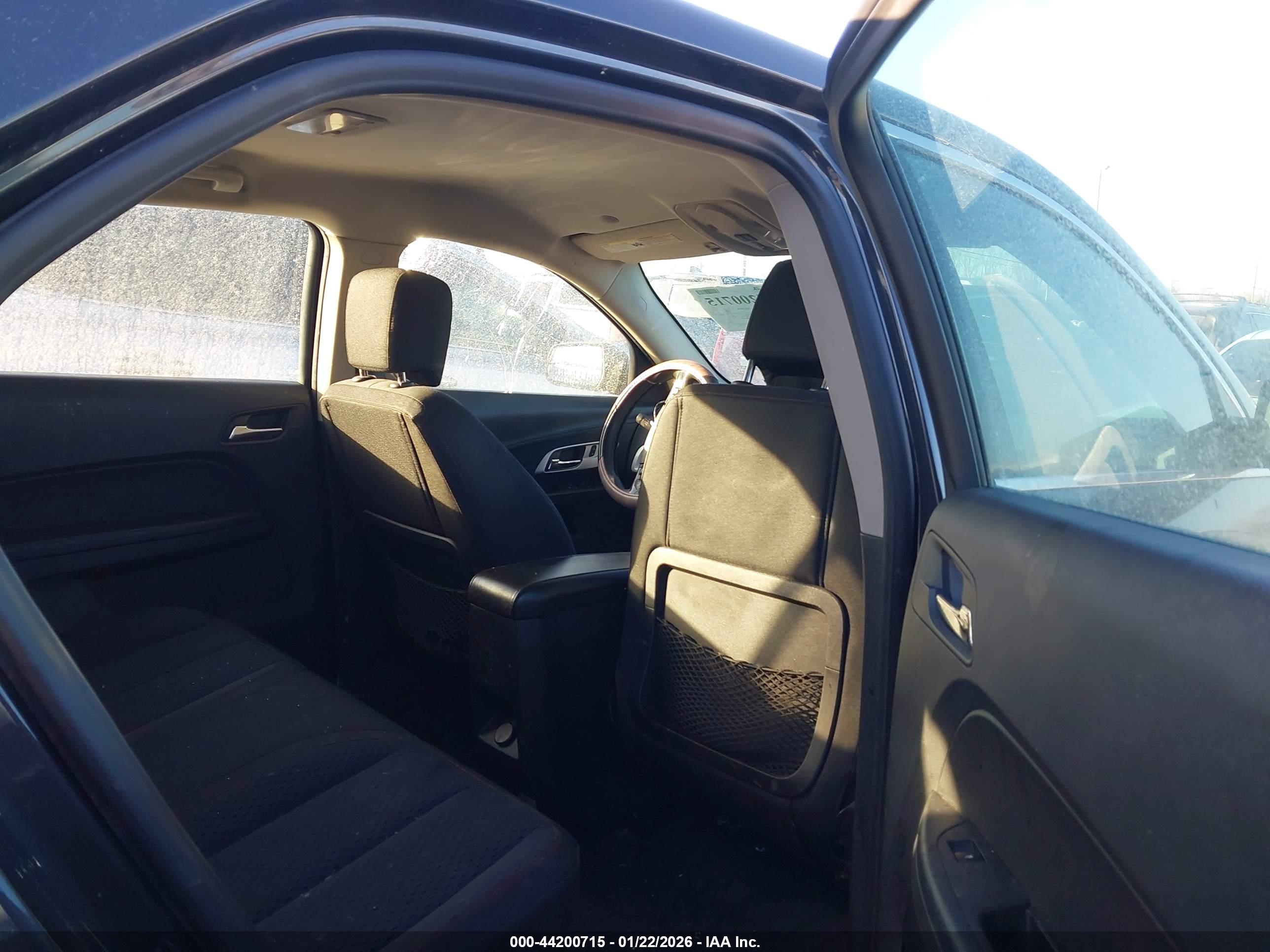 CHEVROLET EQUINOX image 8