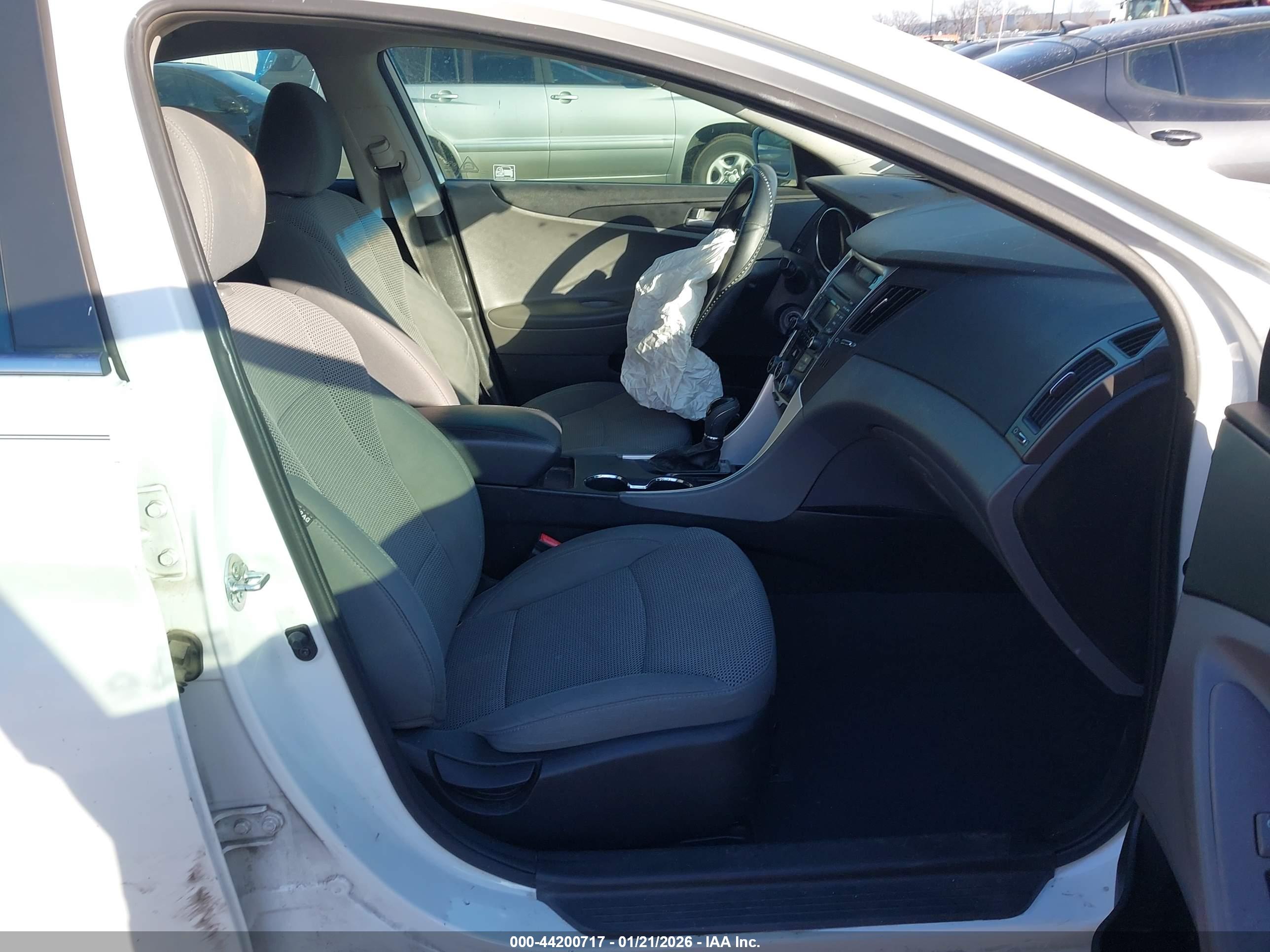 HYUNDAI SONATA image 5