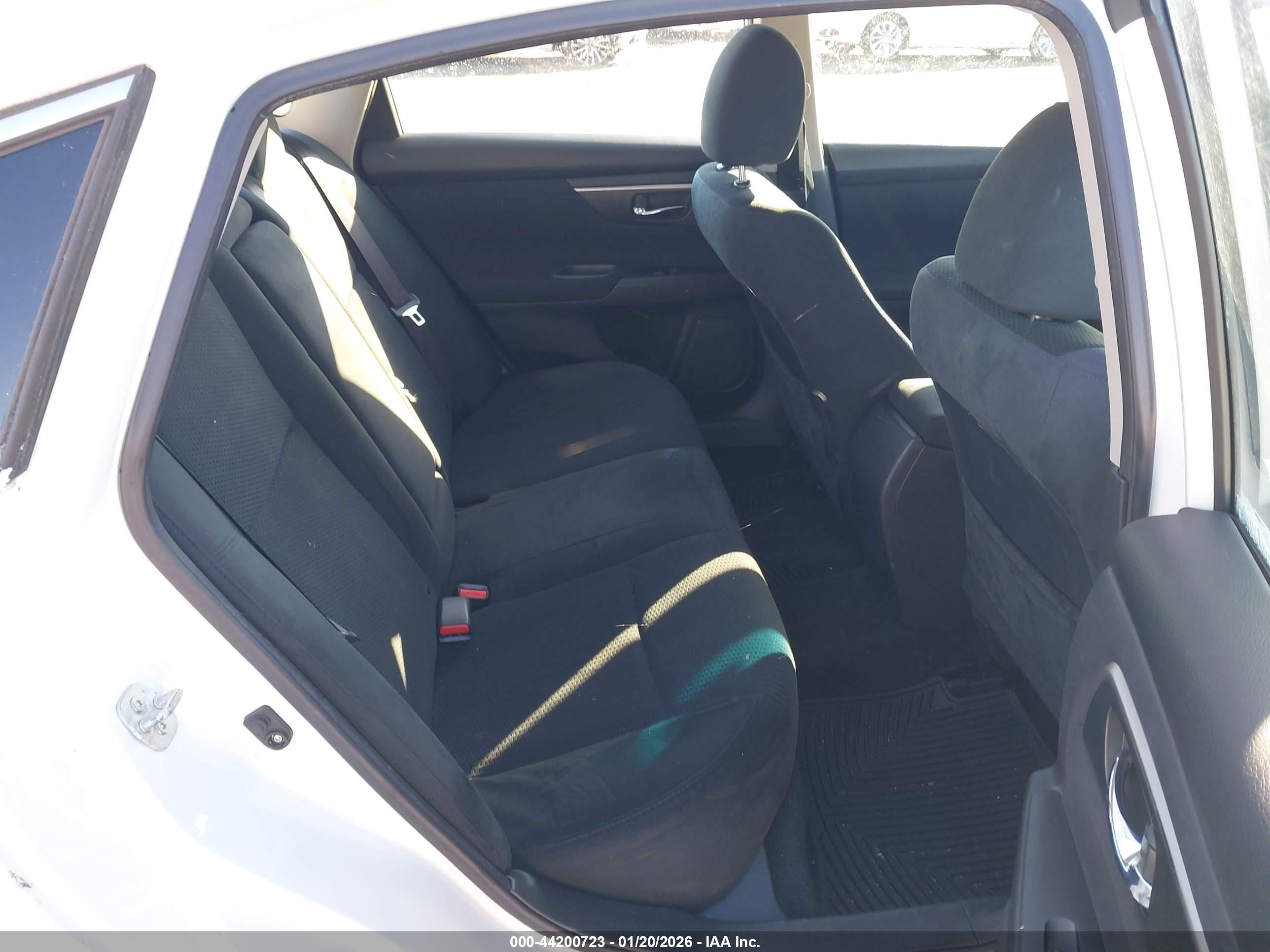 NISSAN ALTIMA image 8