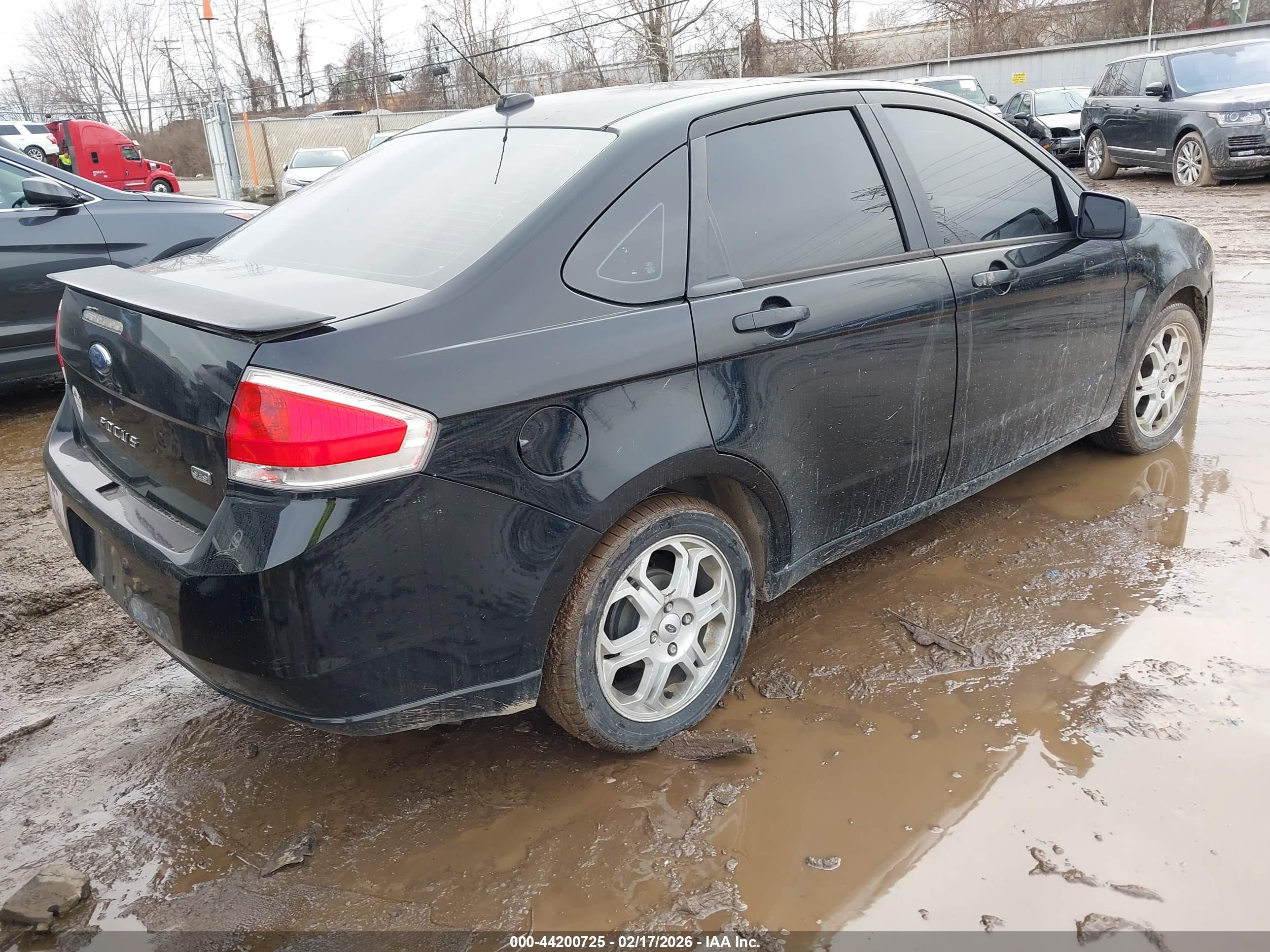 FORD FOCUS image 4