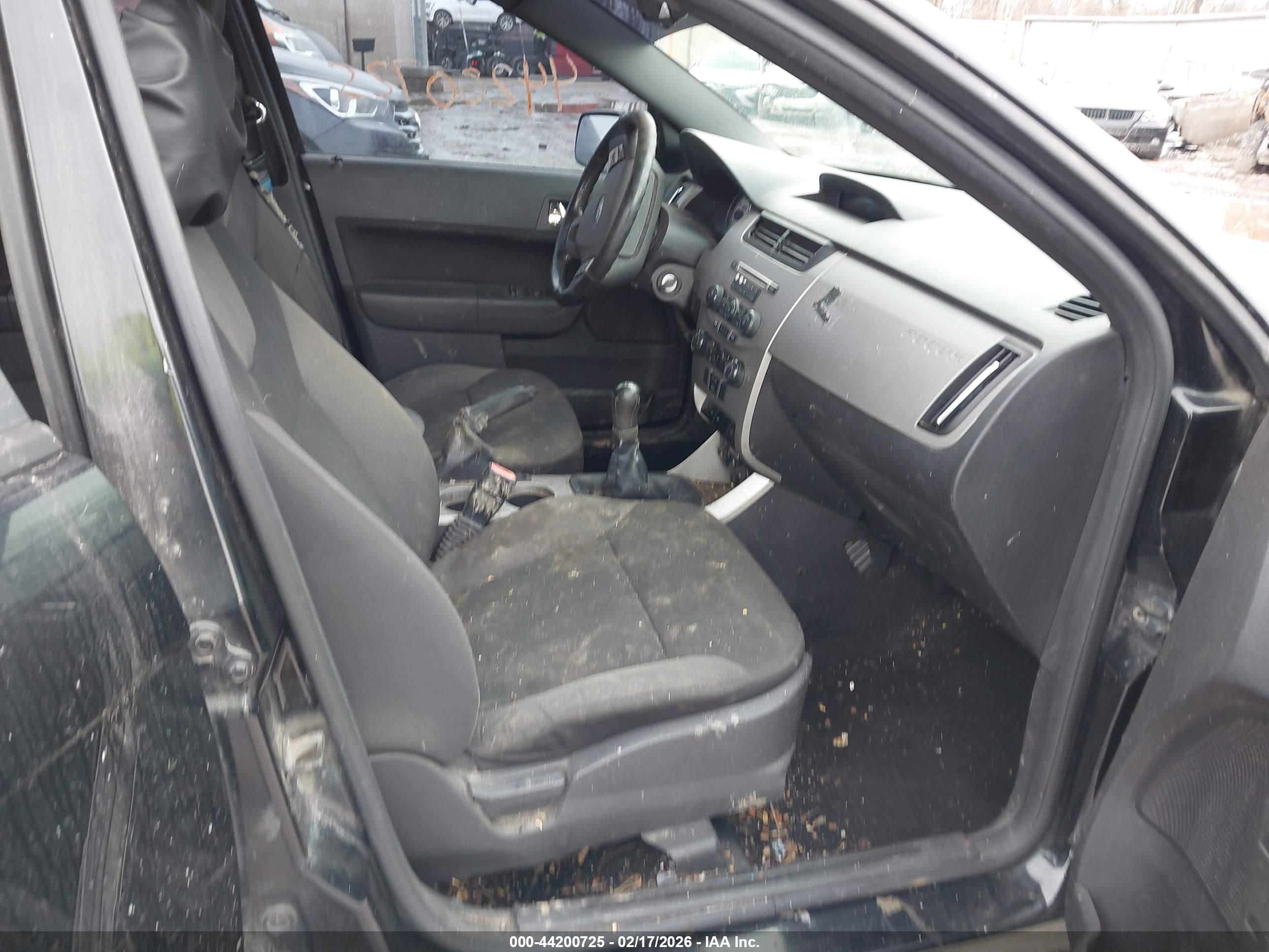 FORD FOCUS image 5