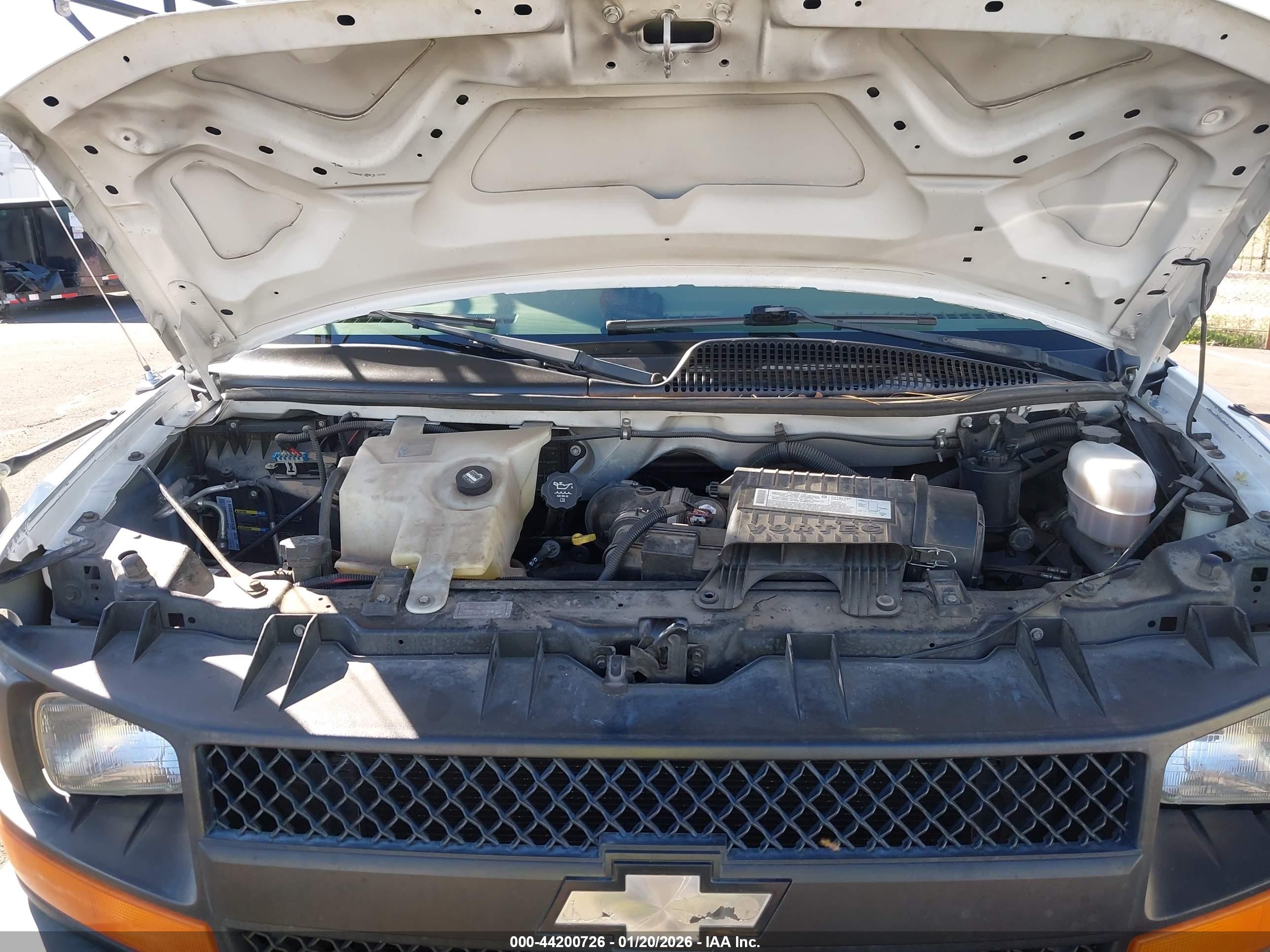 CHEVROLET EXPRESS image 10