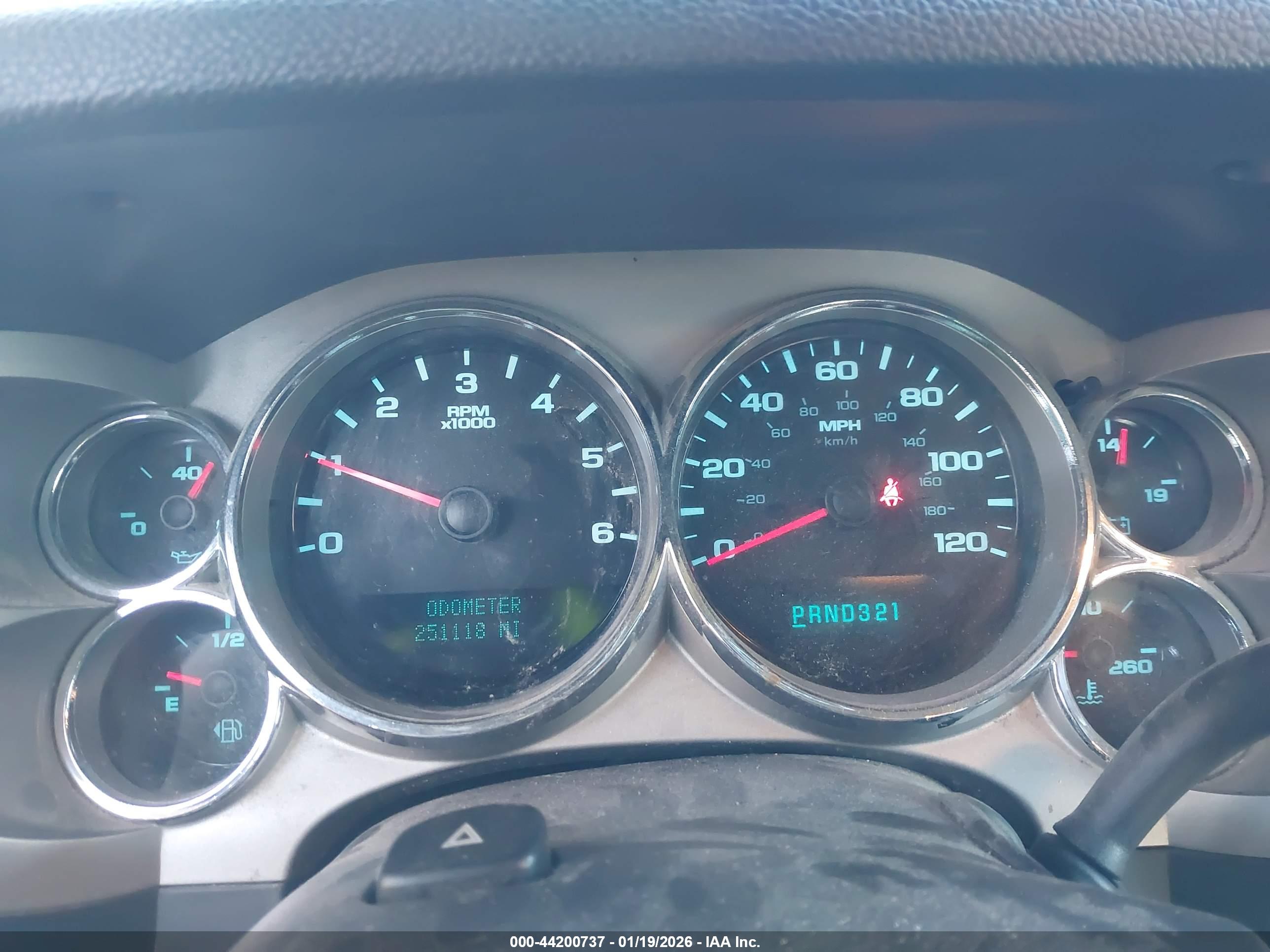 CHEVROLET SILVERADO image 7