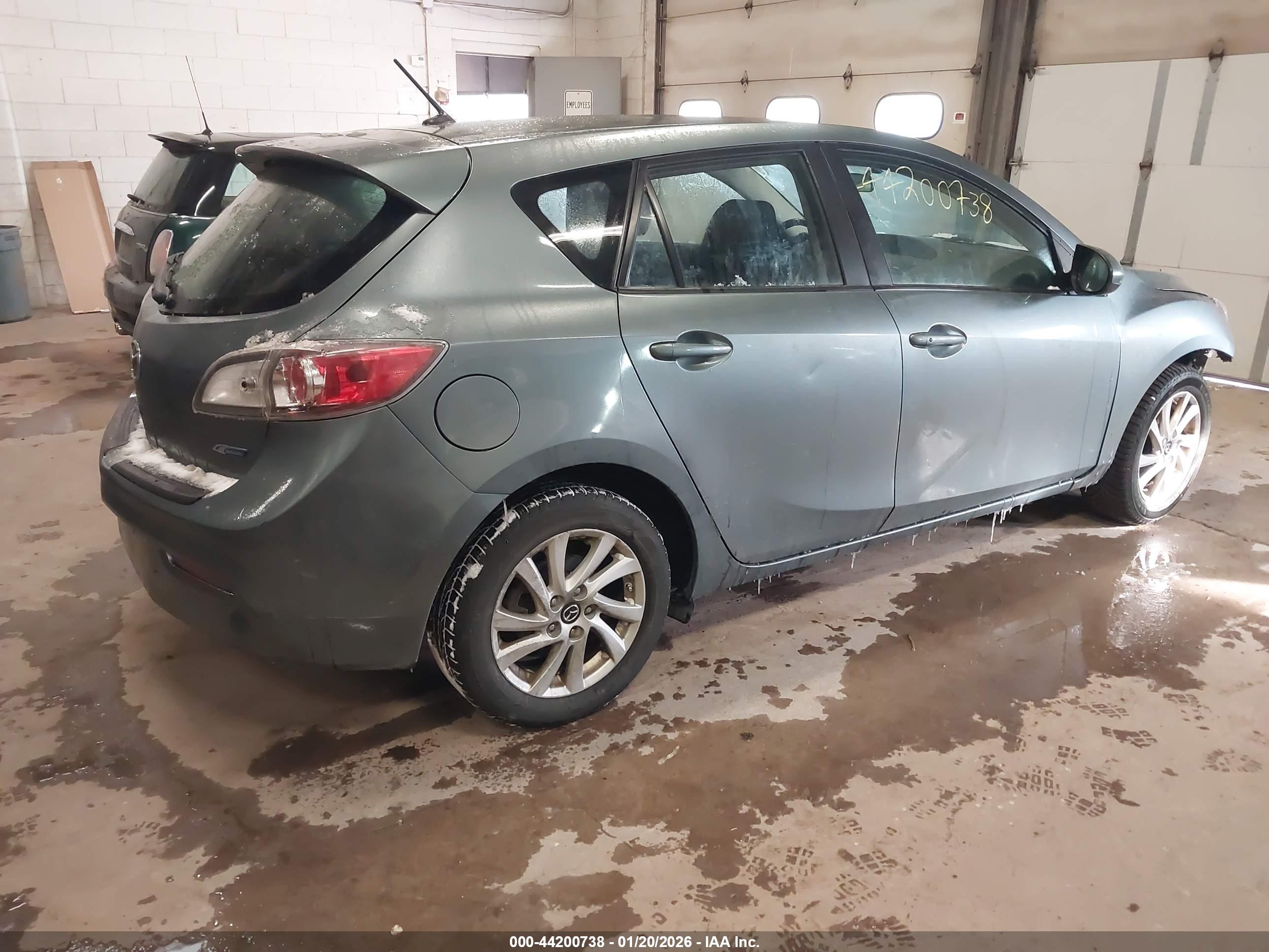 MAZDA MAZDA3 image 4