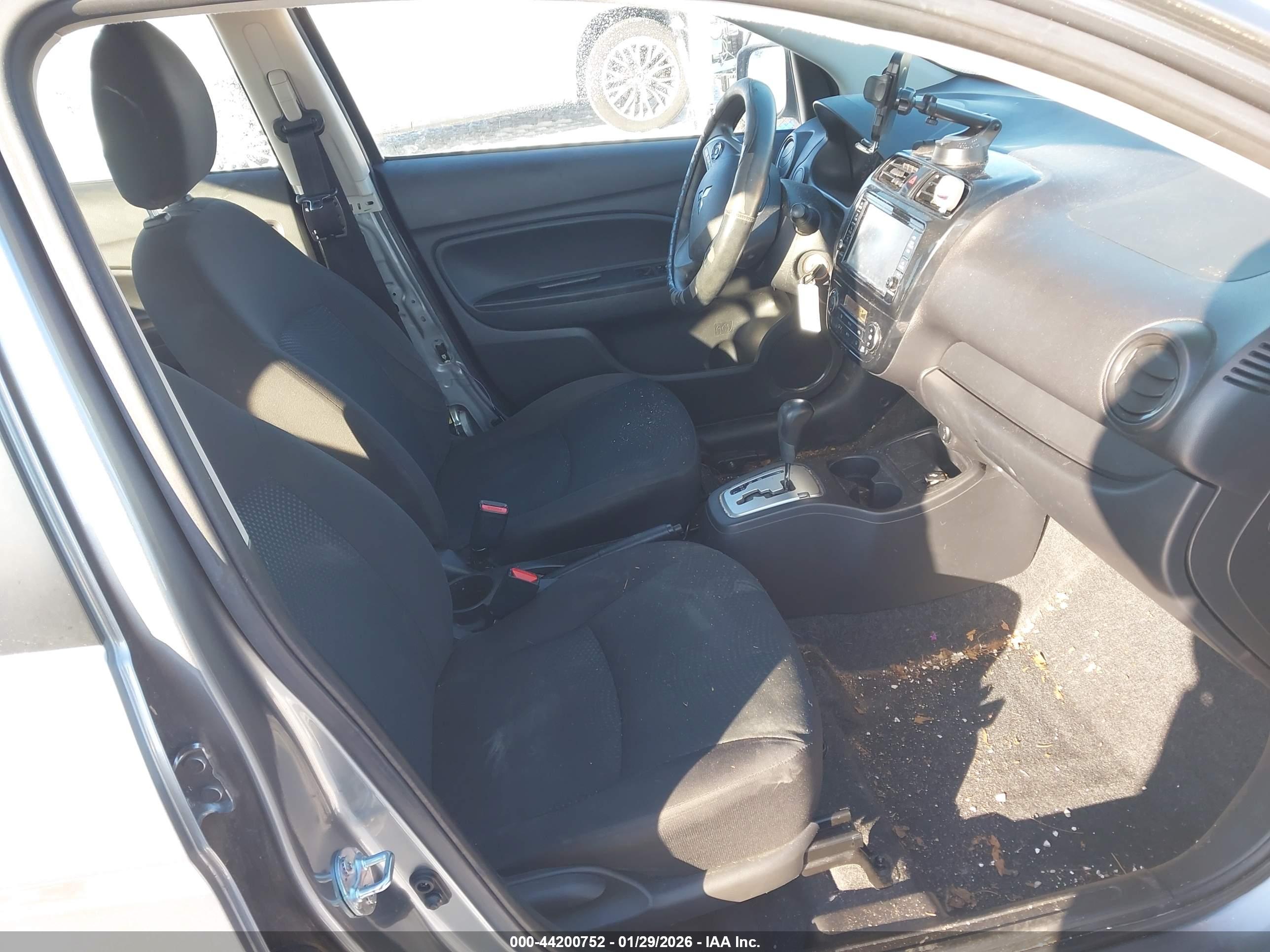 MITSUBISHI MIRAGE image 5