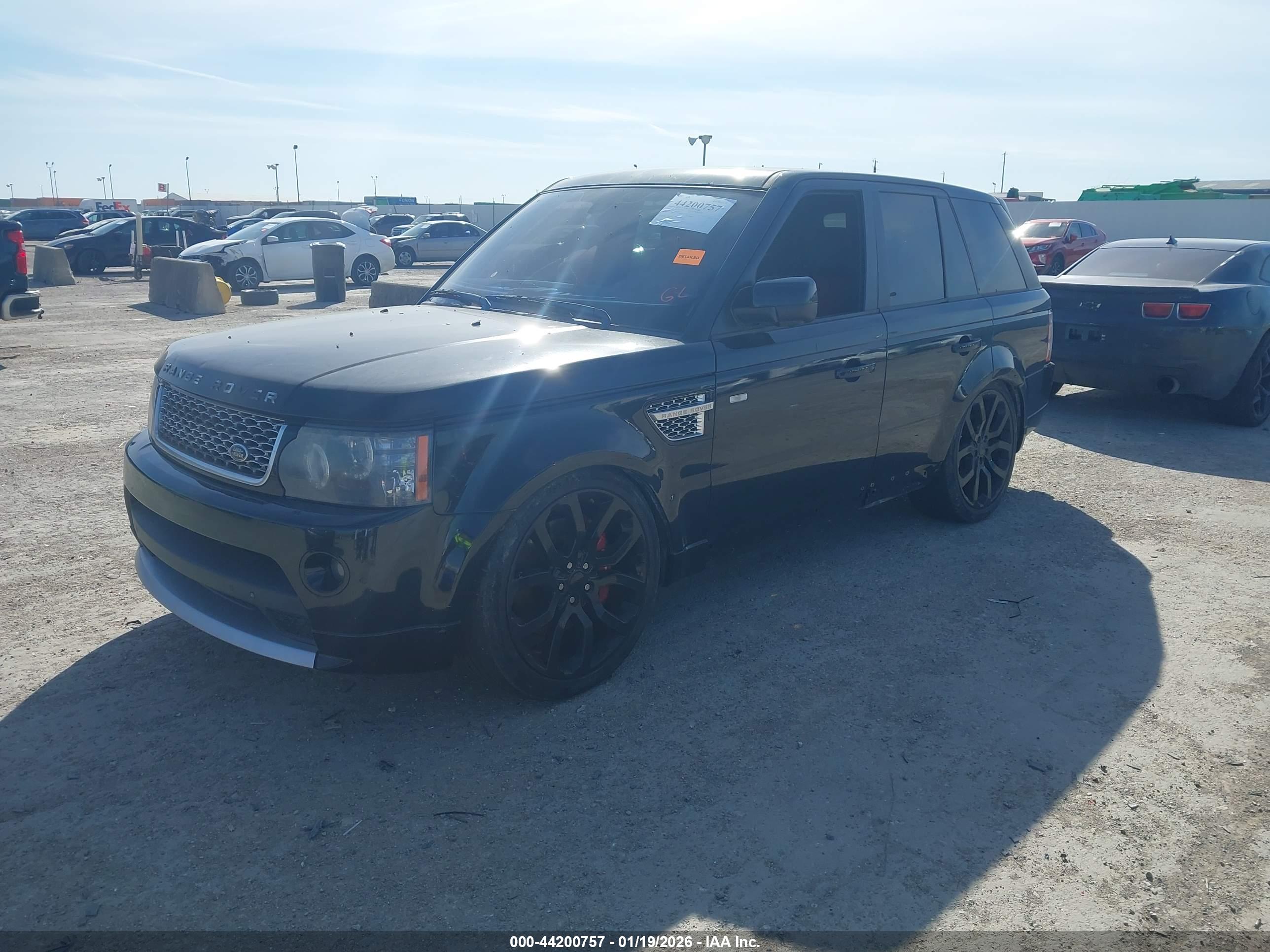 LAND ROVER image 2