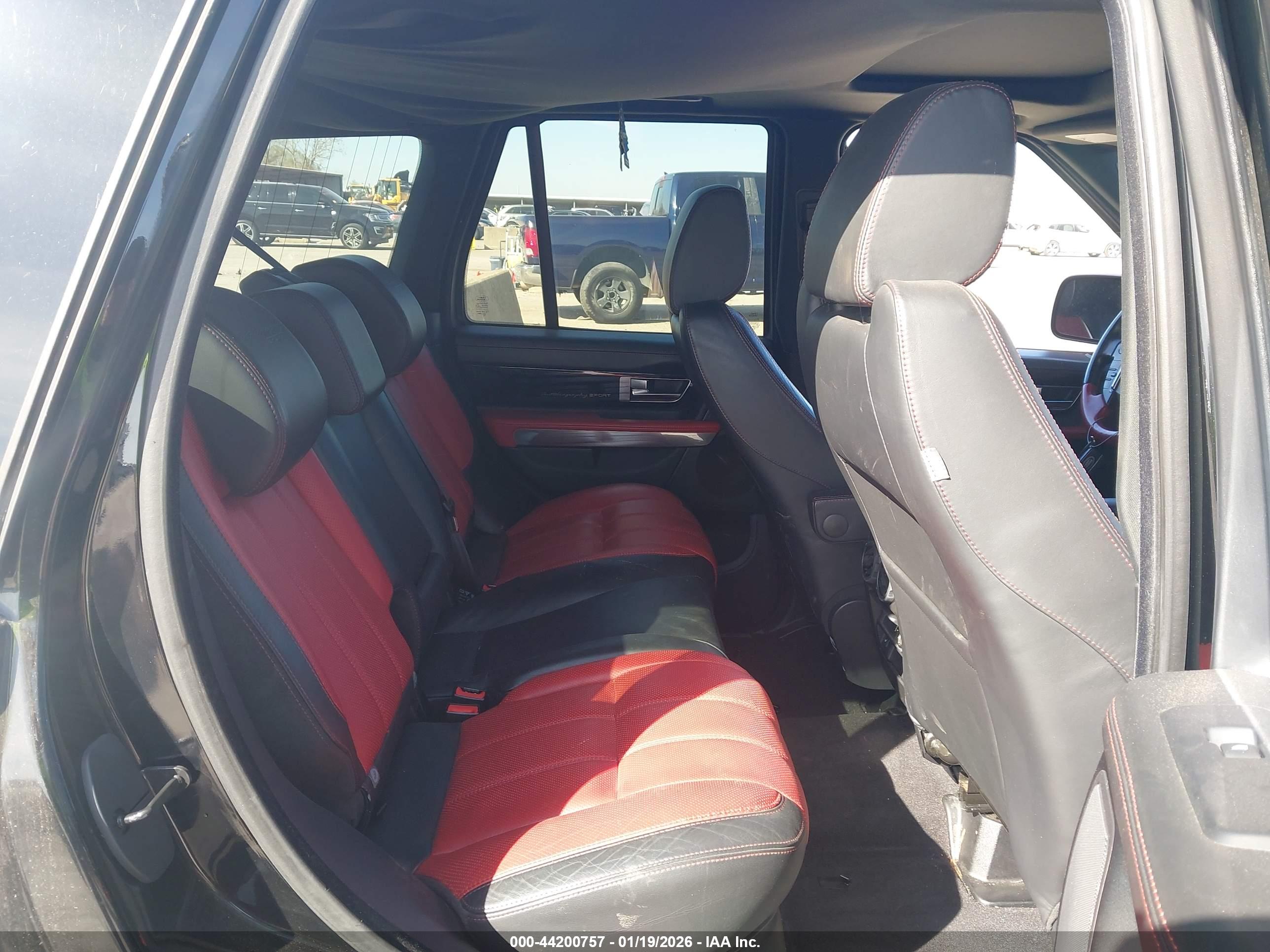 LAND ROVER image 8