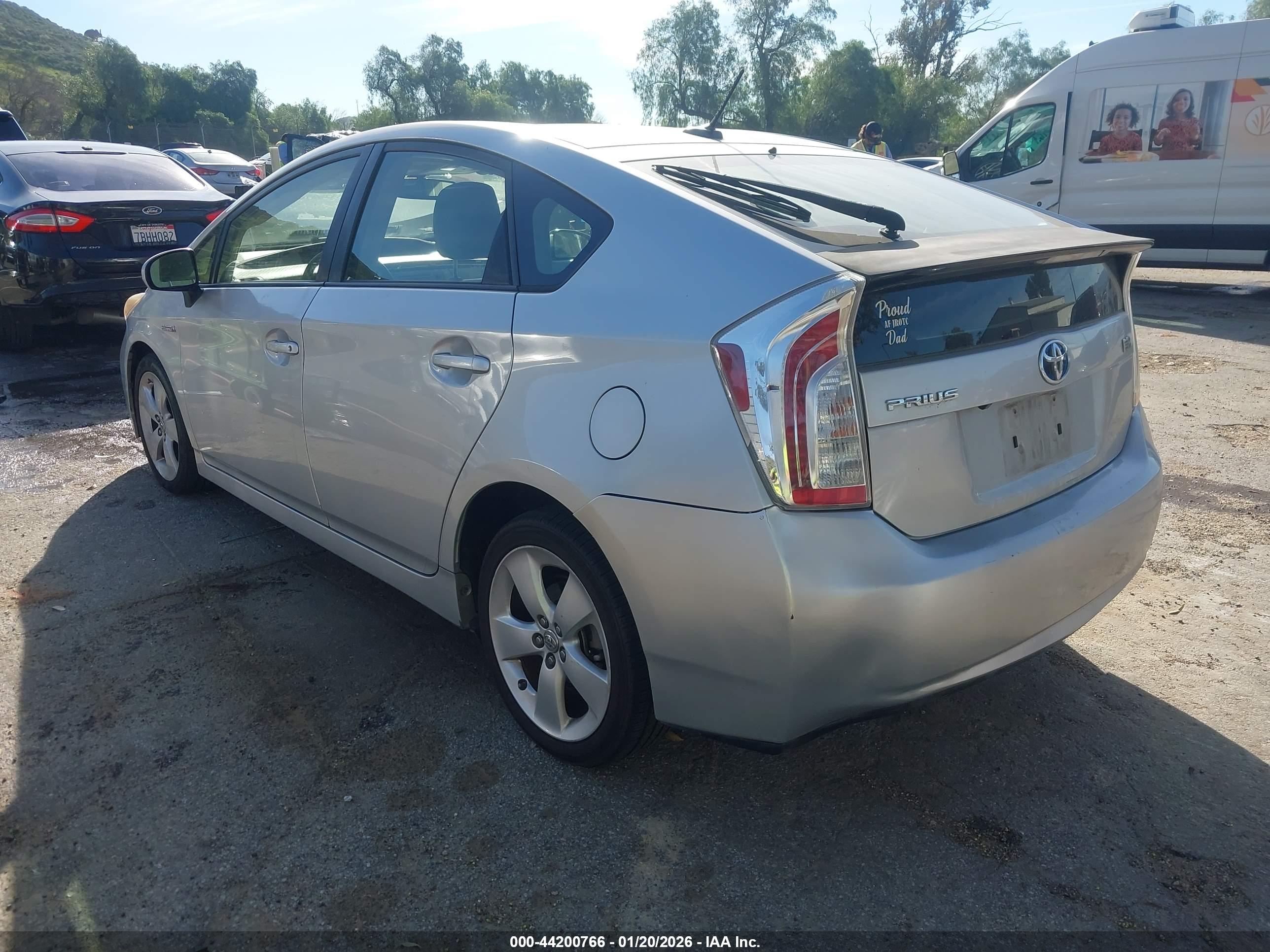 TOYOTA PRIUS image 3