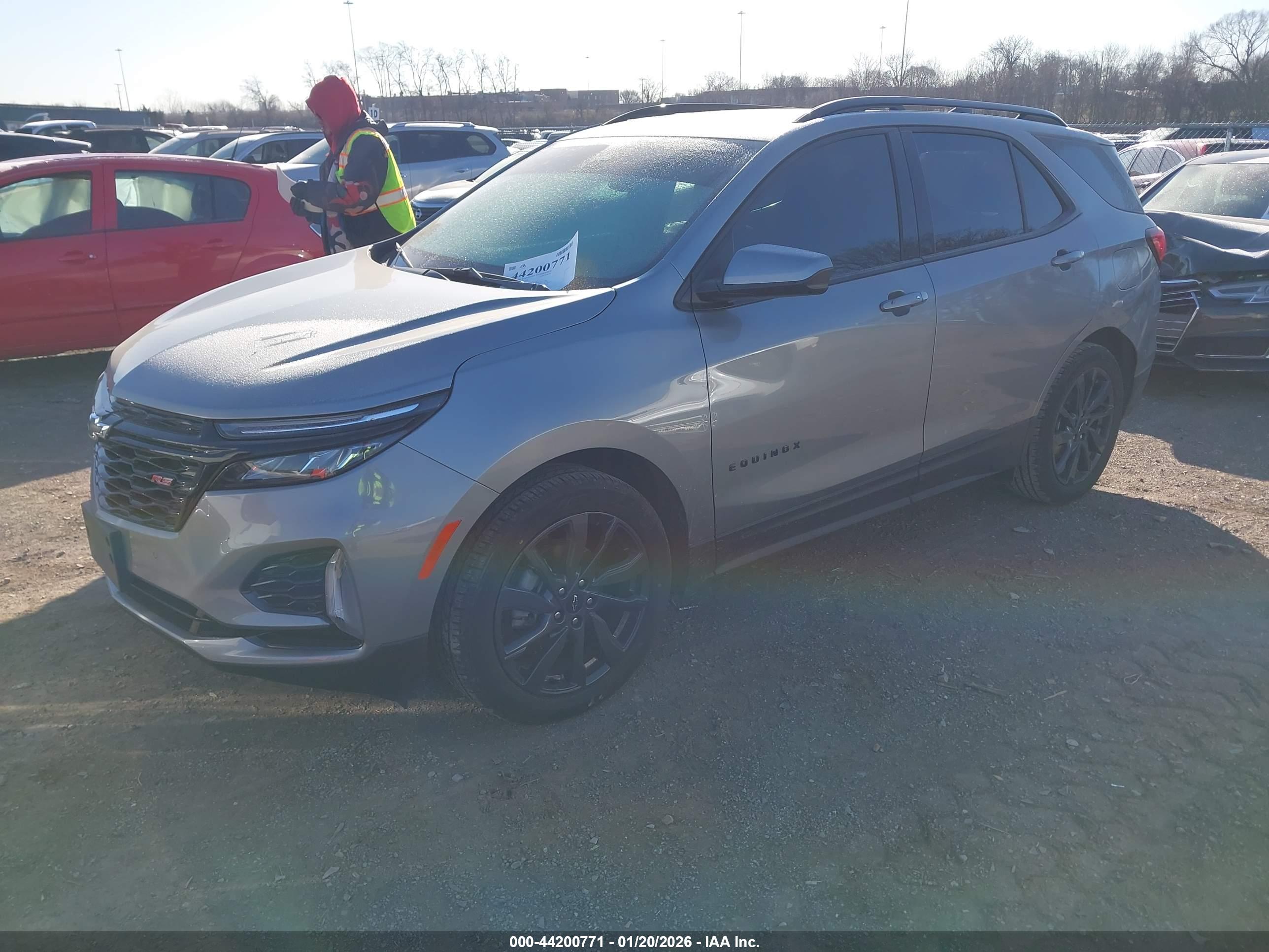 CHEVROLET EQUINOX image 2