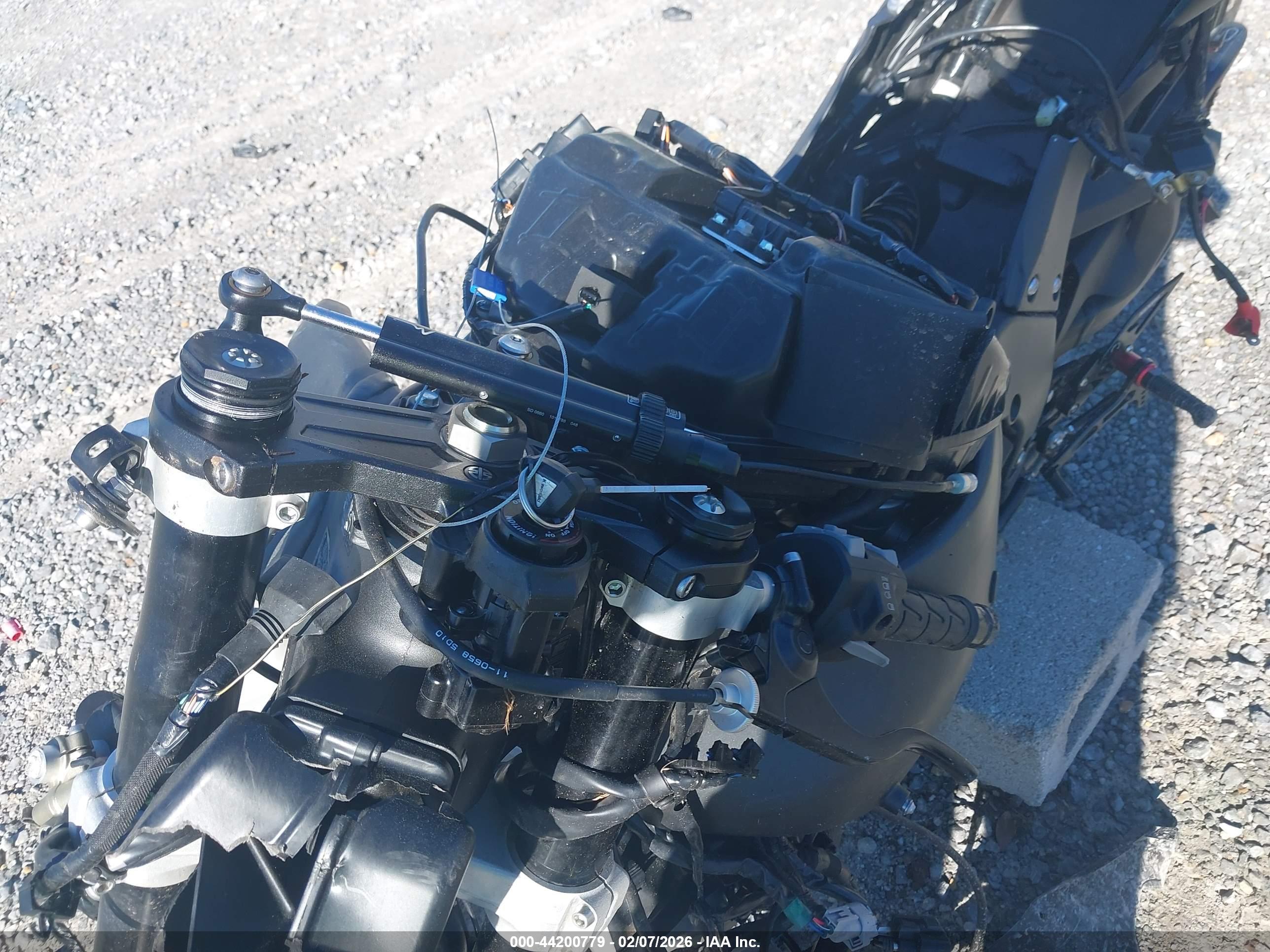 KAWASAKI ZX1002 image 11