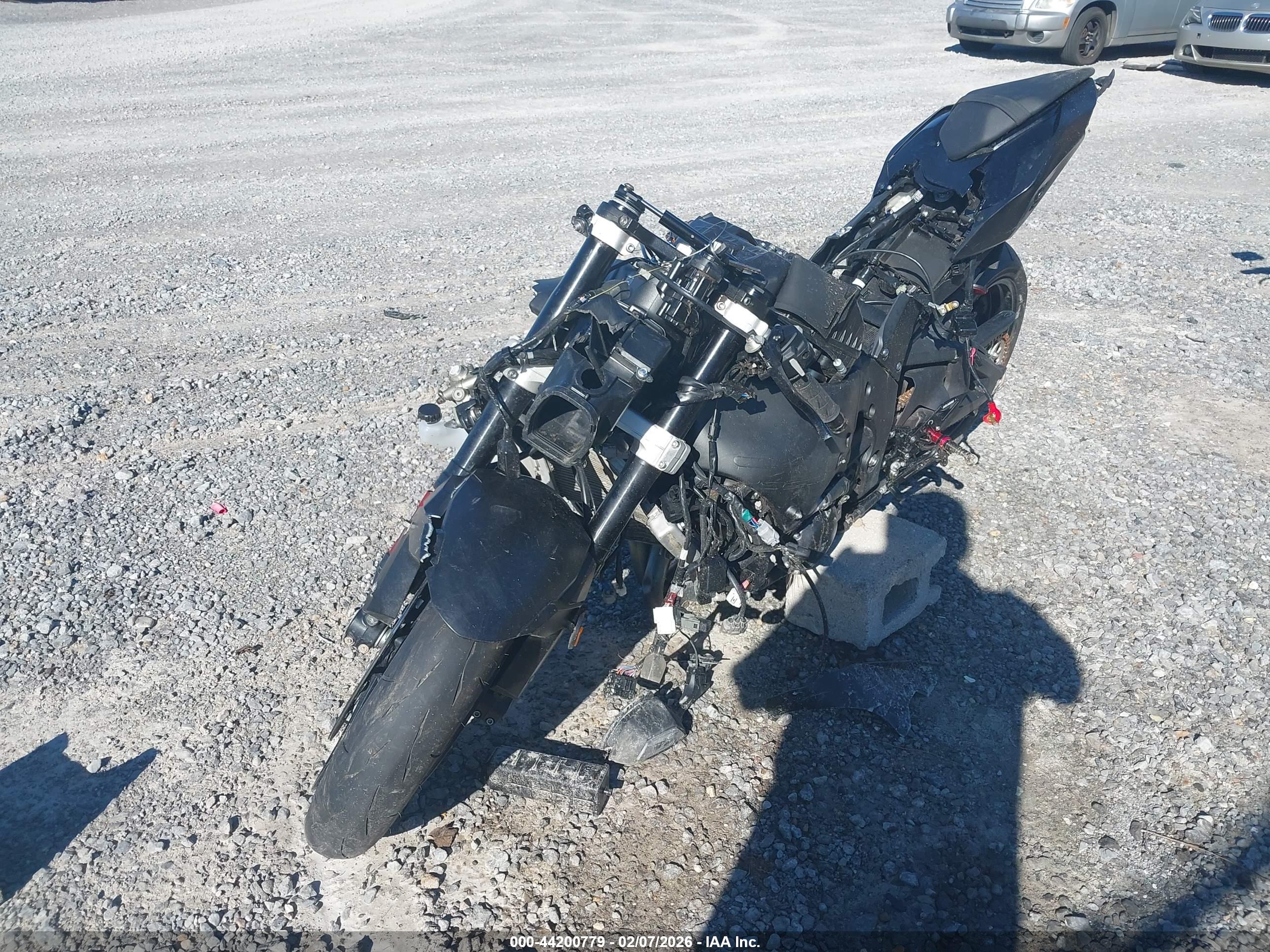 KAWASAKI ZX1002 image 2