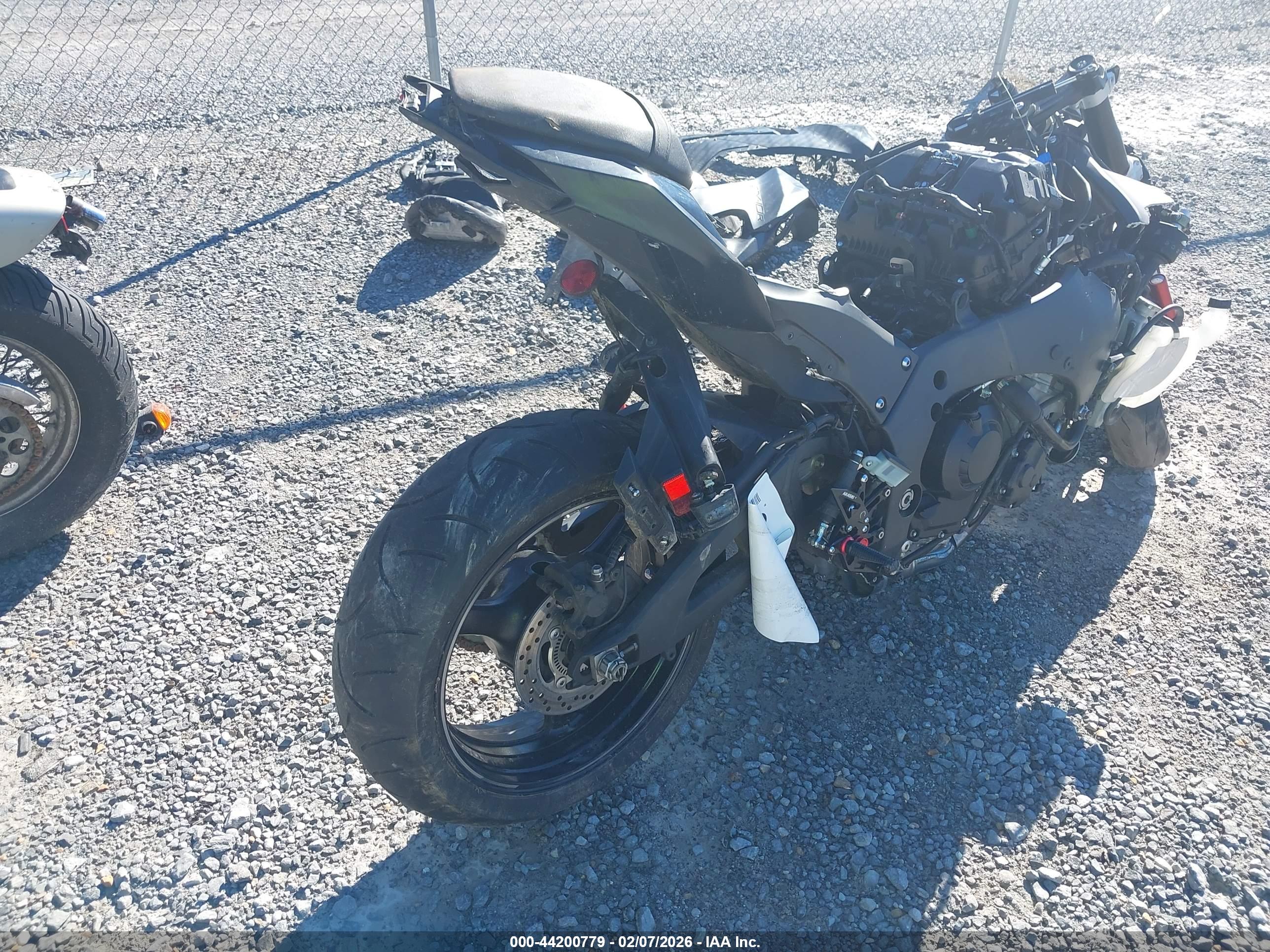 KAWASAKI ZX1002 image 4