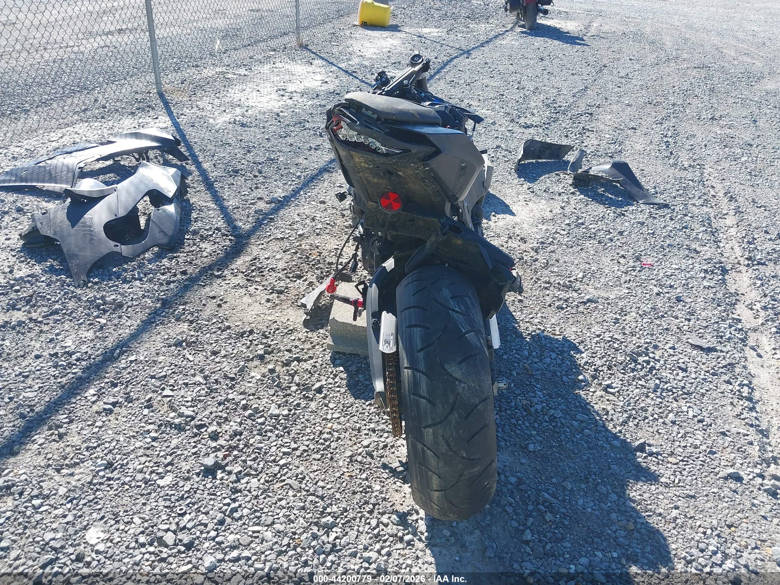 KAWASAKI ZX1002 image 6