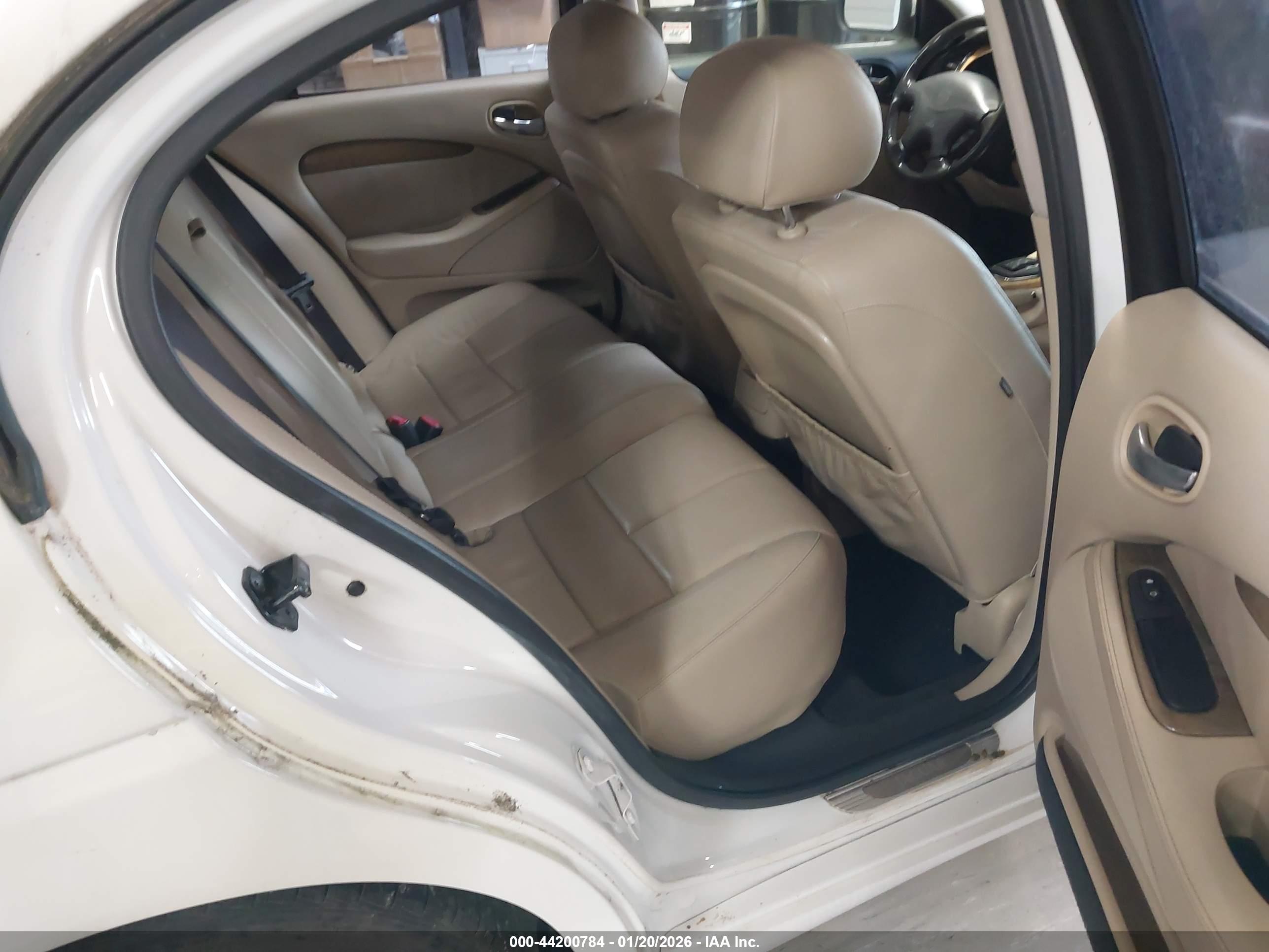 JAGUAR S-TYPE image 8