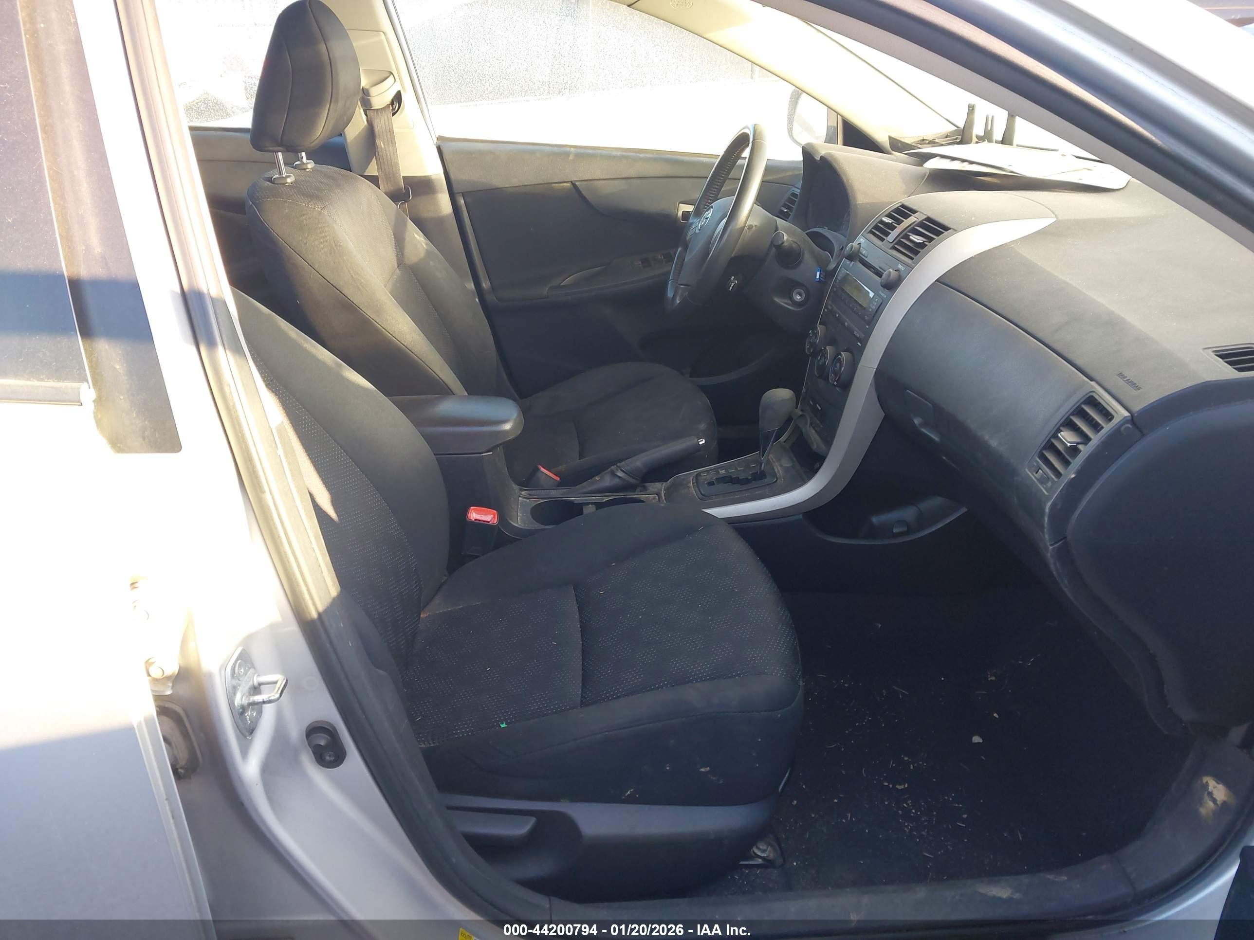 TOYOTA COROLLA image 5
