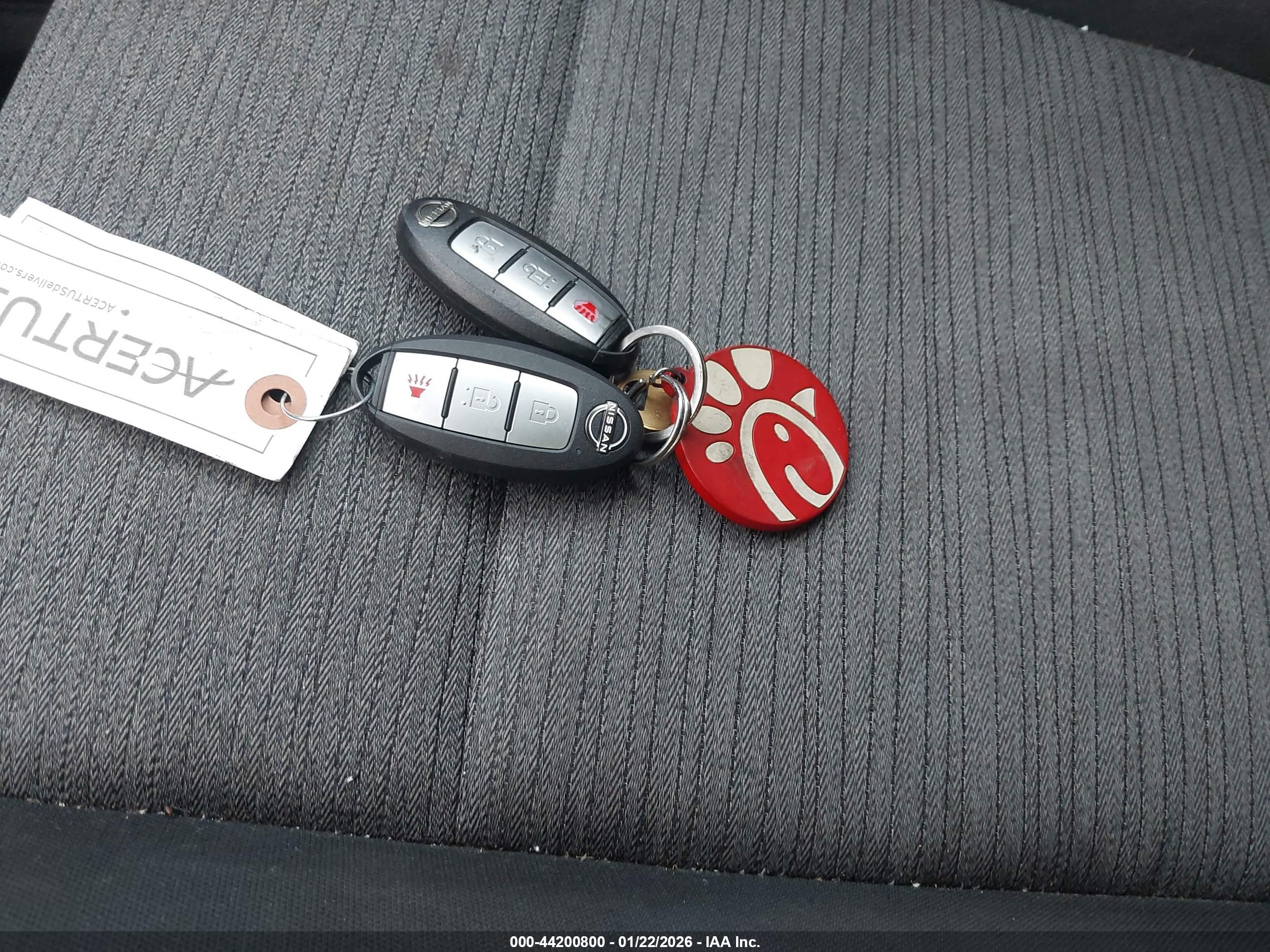 NISSAN ROGUE image 11