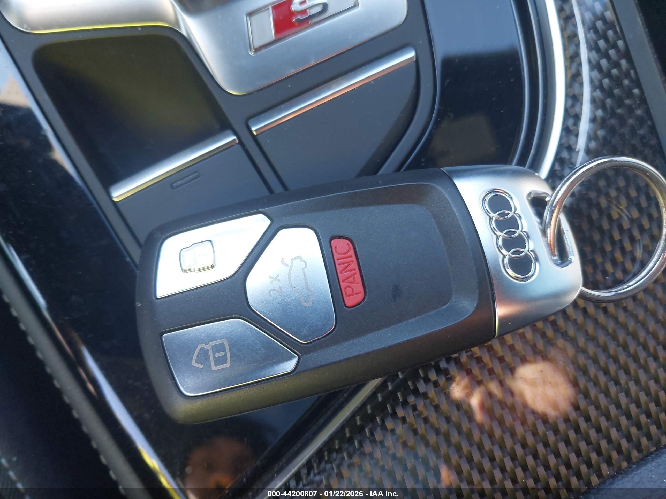 AUDI S4 image 11