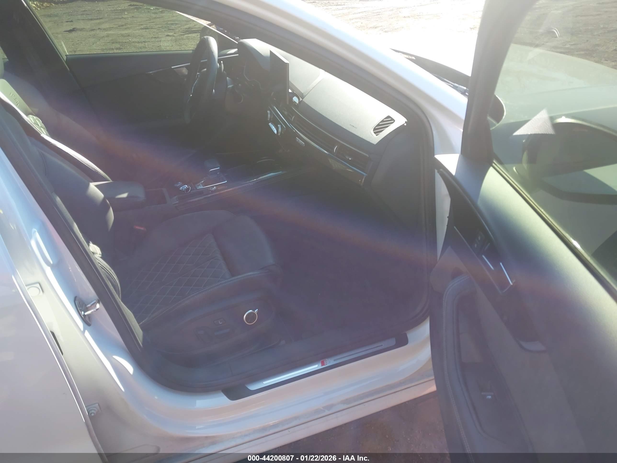AUDI S4 image 5