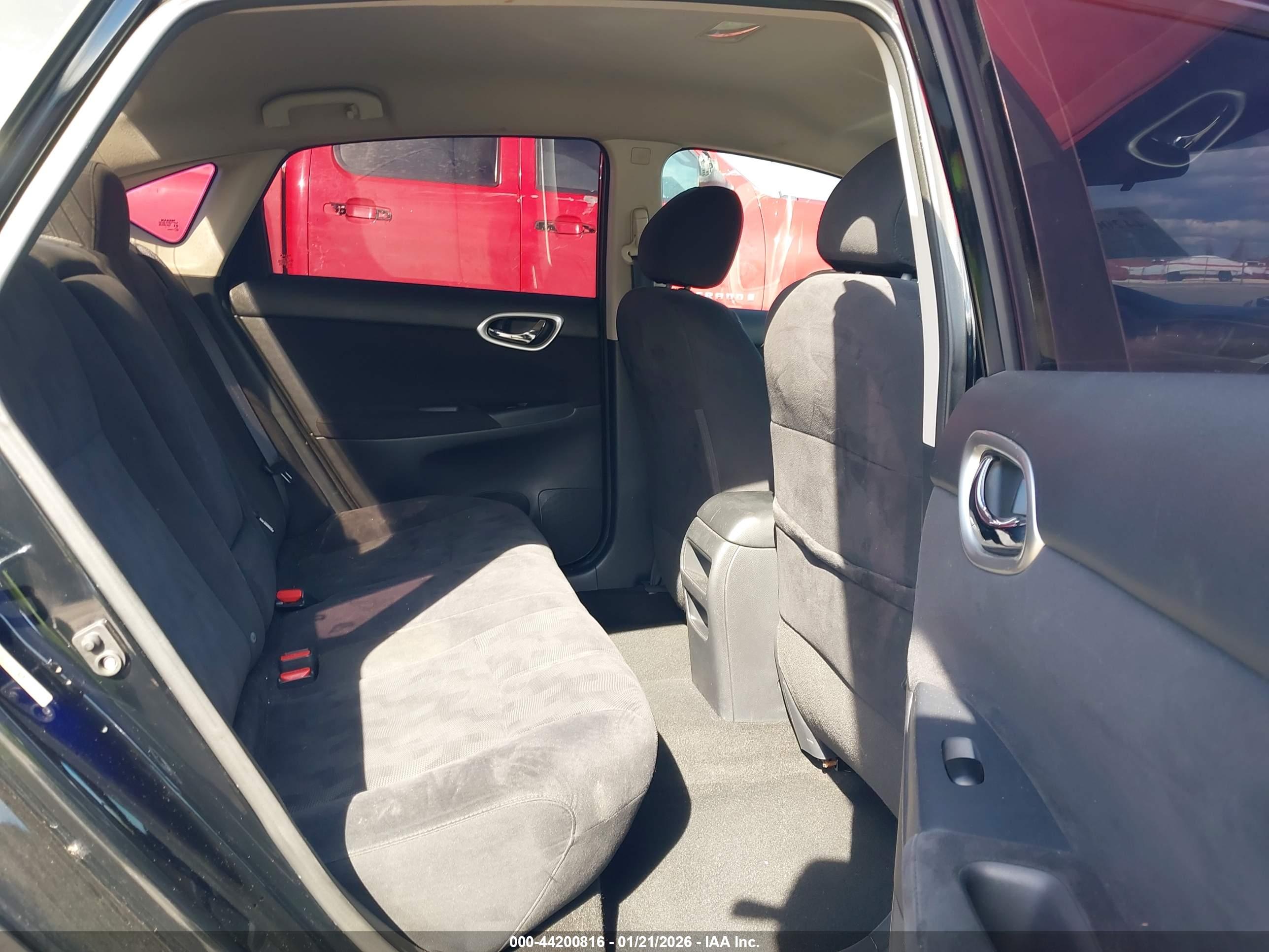 NISSAN SENTRA image 8