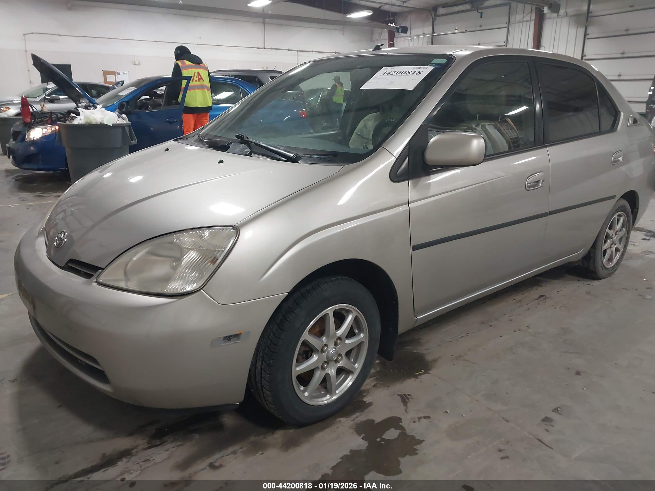 TOYOTA PRIUS image 2