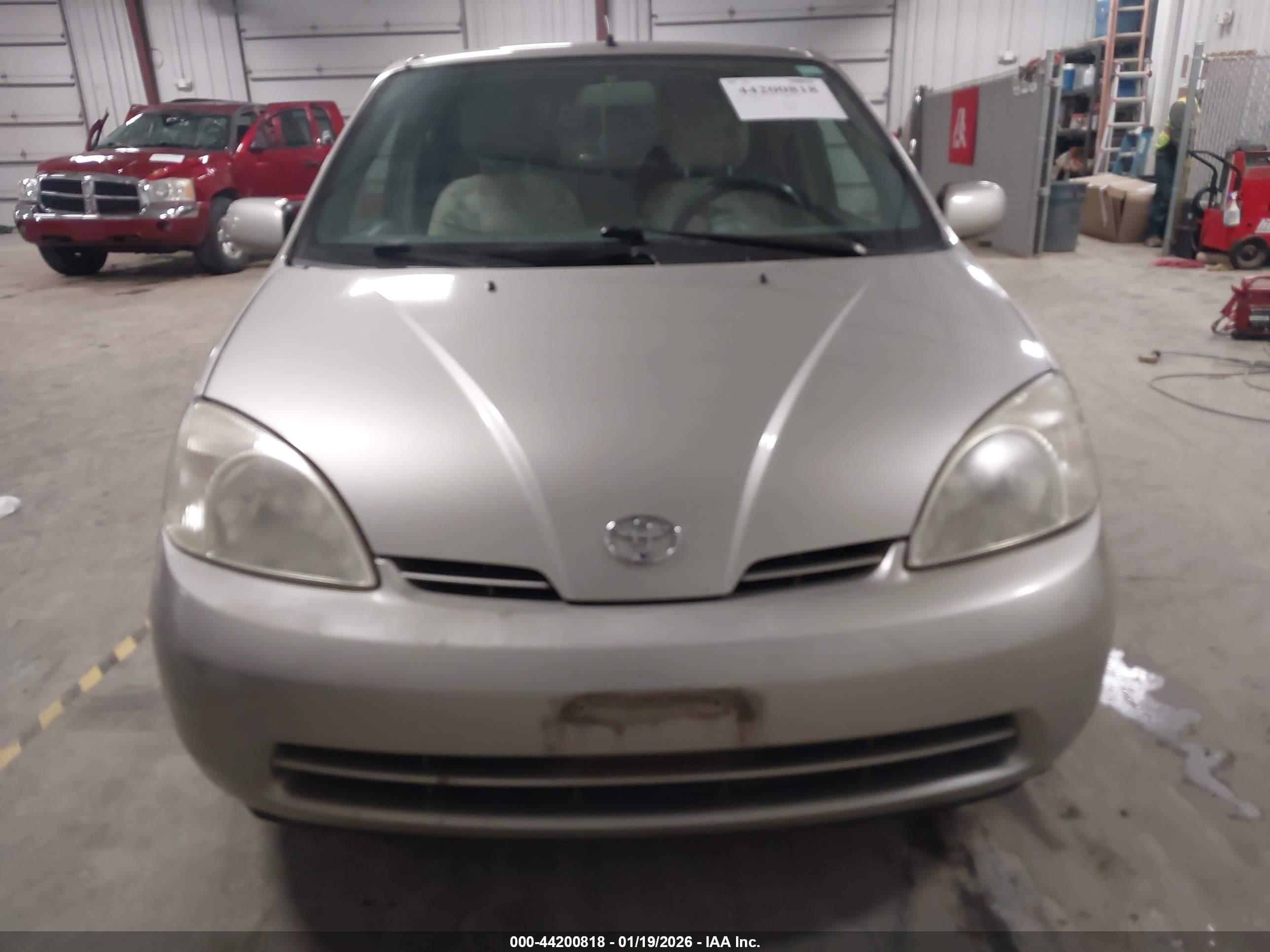 TOYOTA PRIUS image 6