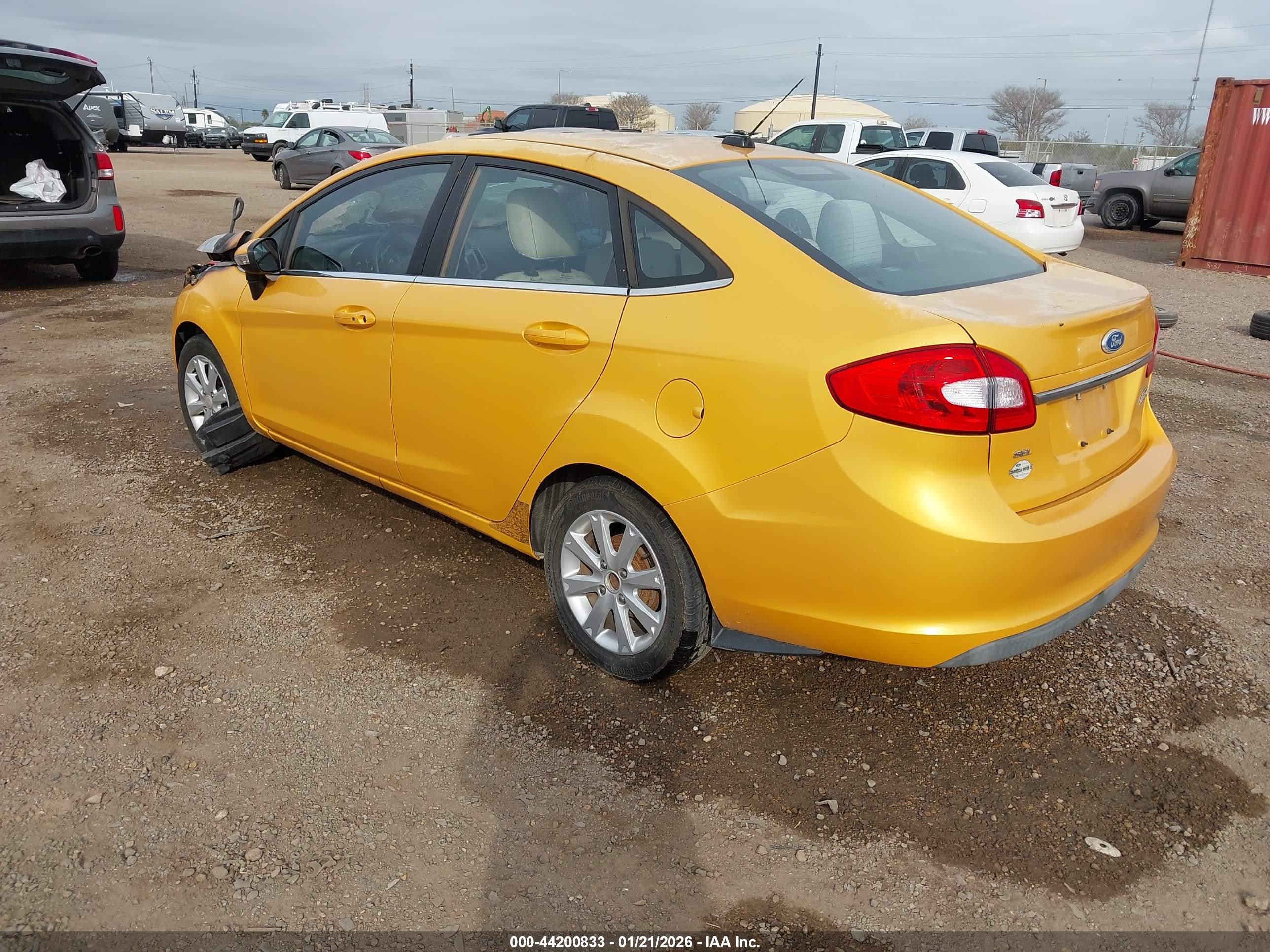 FORD FIESTA image 3