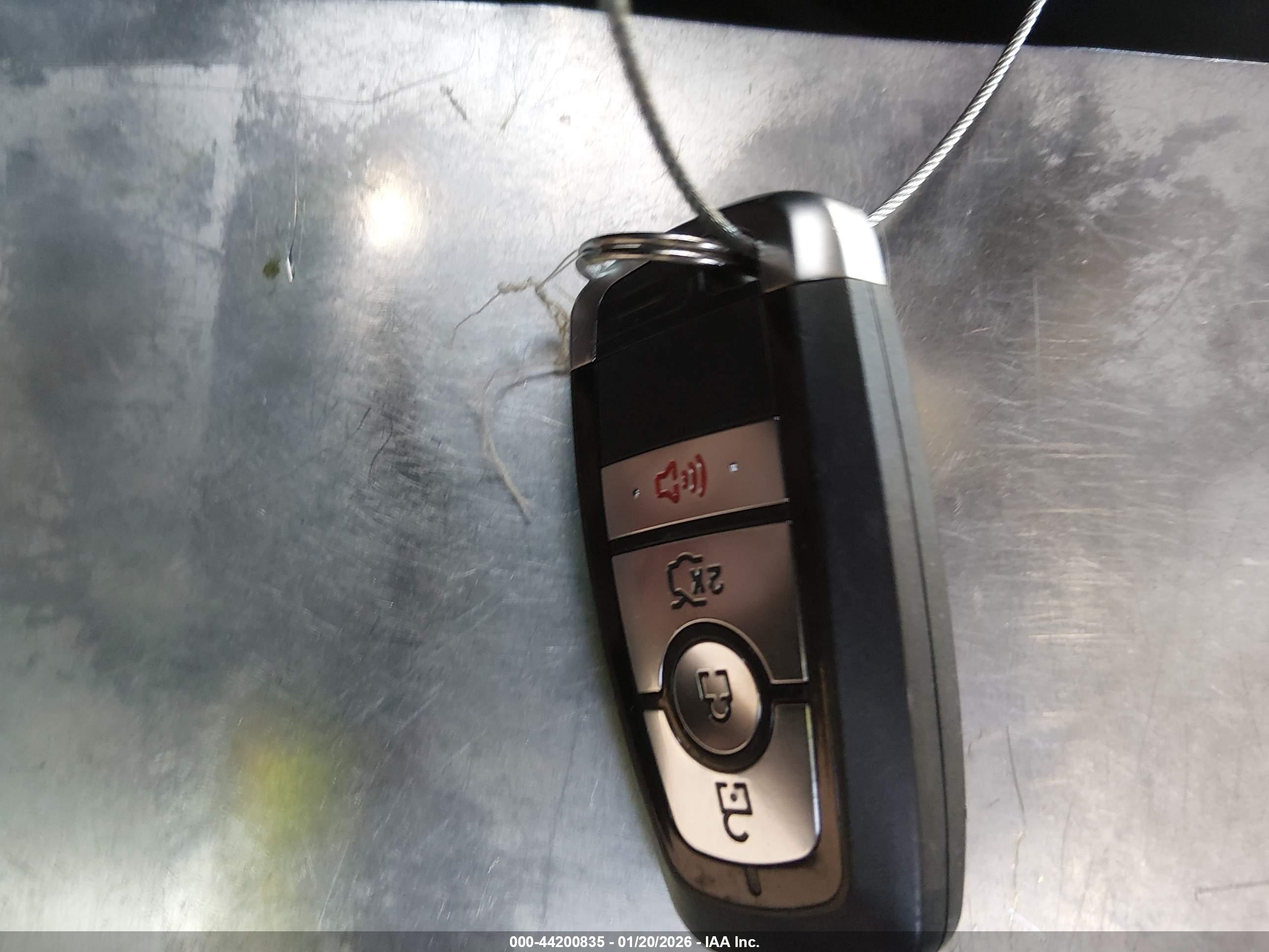 FORD FUSION image 11