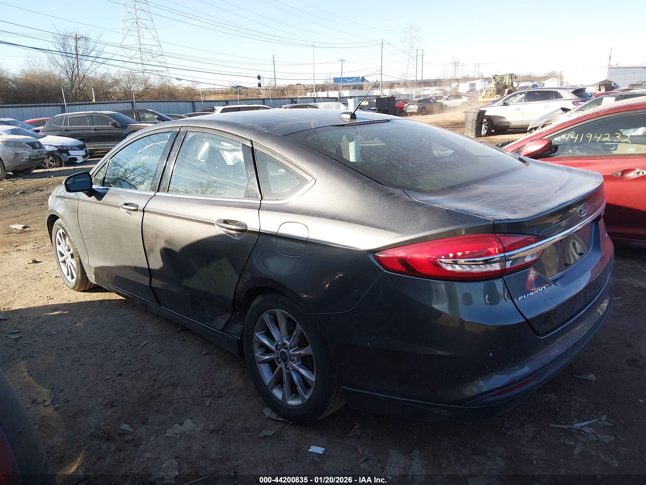 FORD FUSION image 3