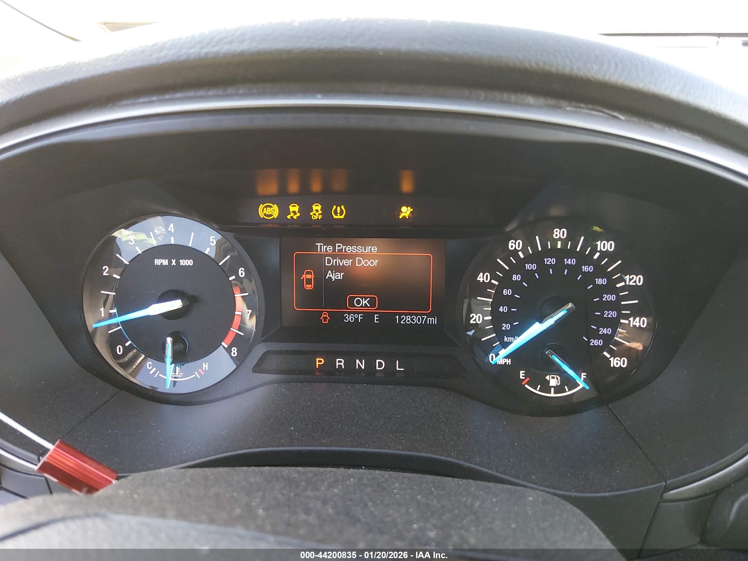 FORD FUSION image 7