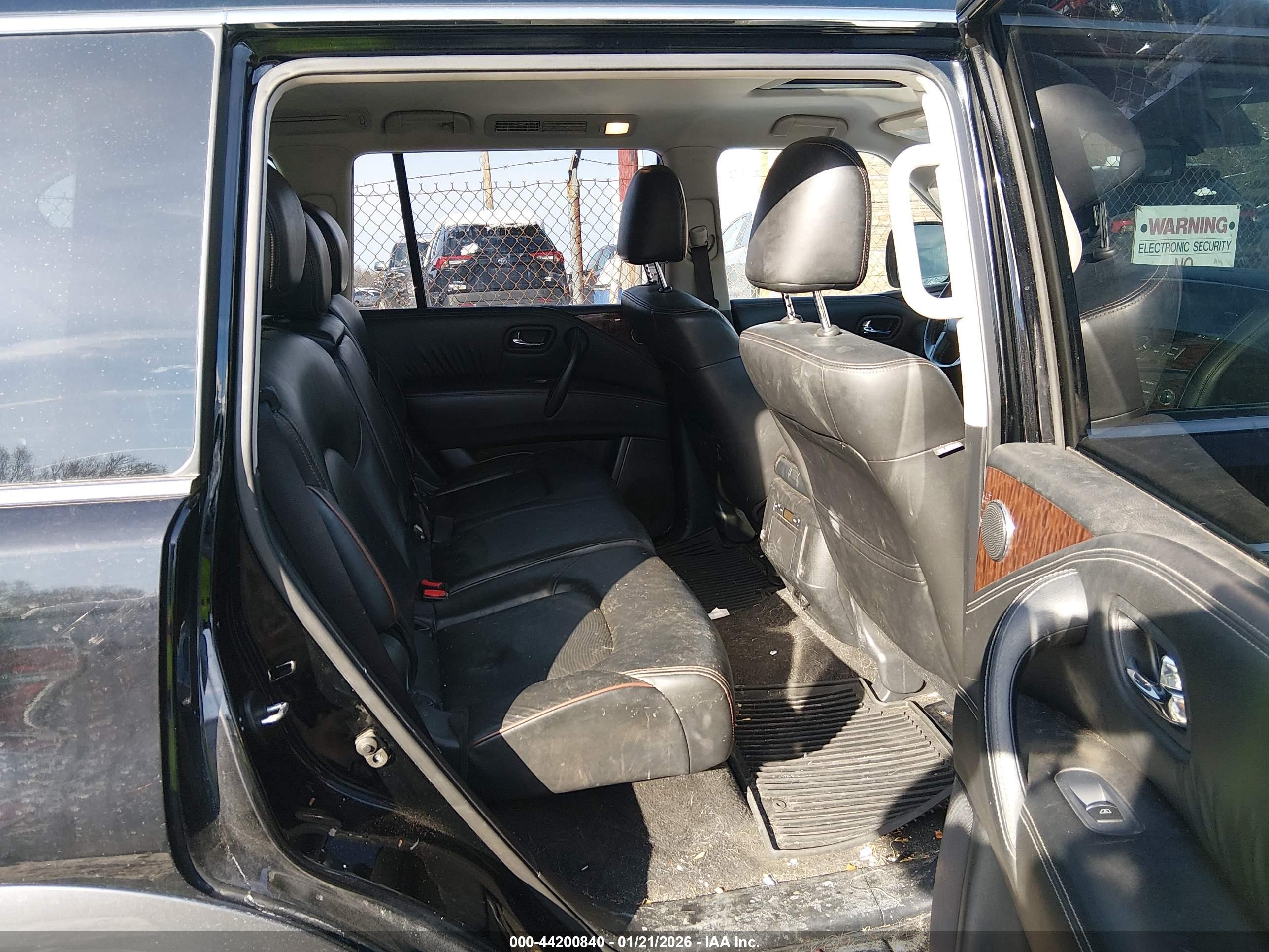 NISSAN ARMADA image 8