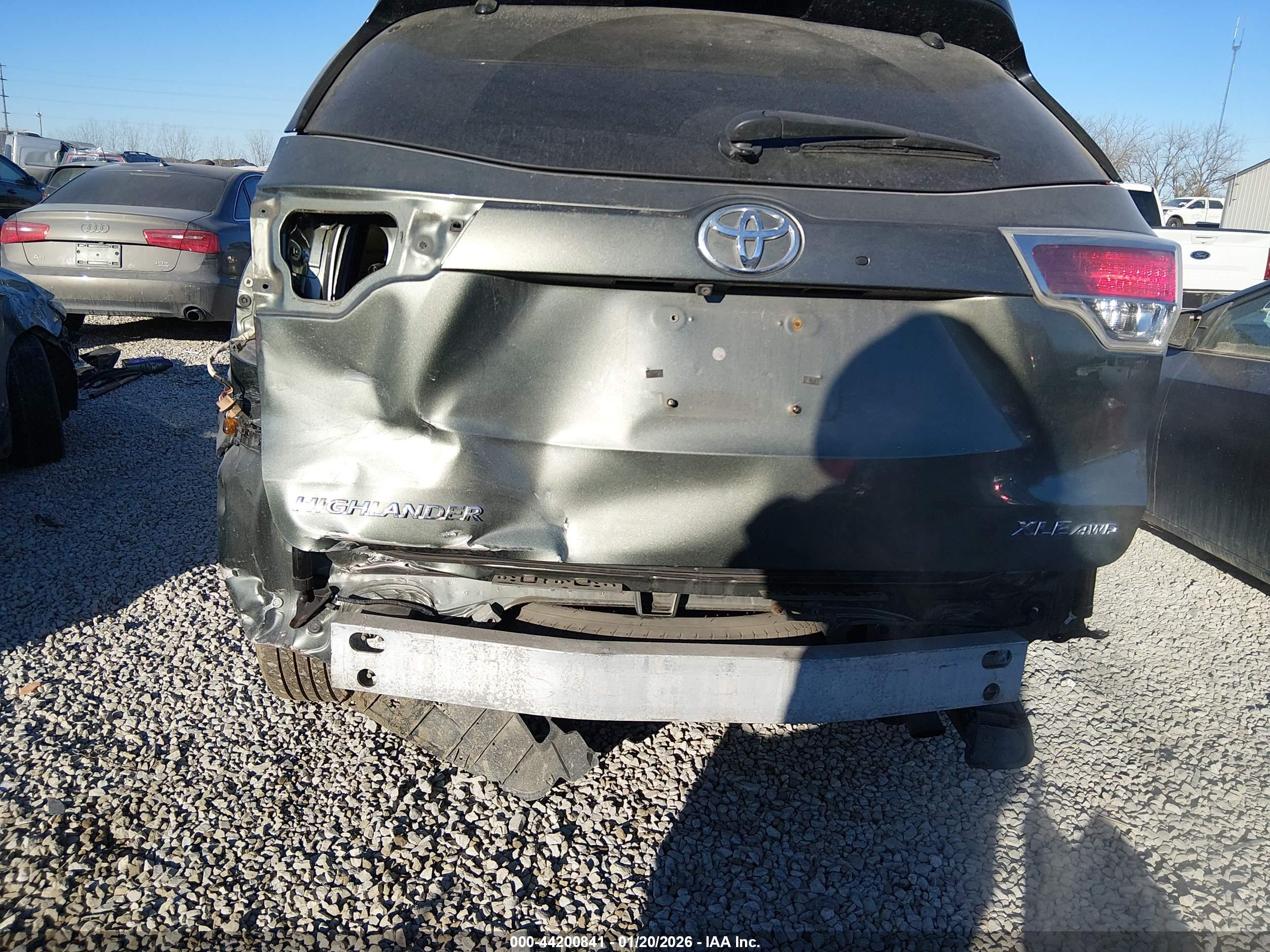 TOYOTA HIGHLANDER image 6