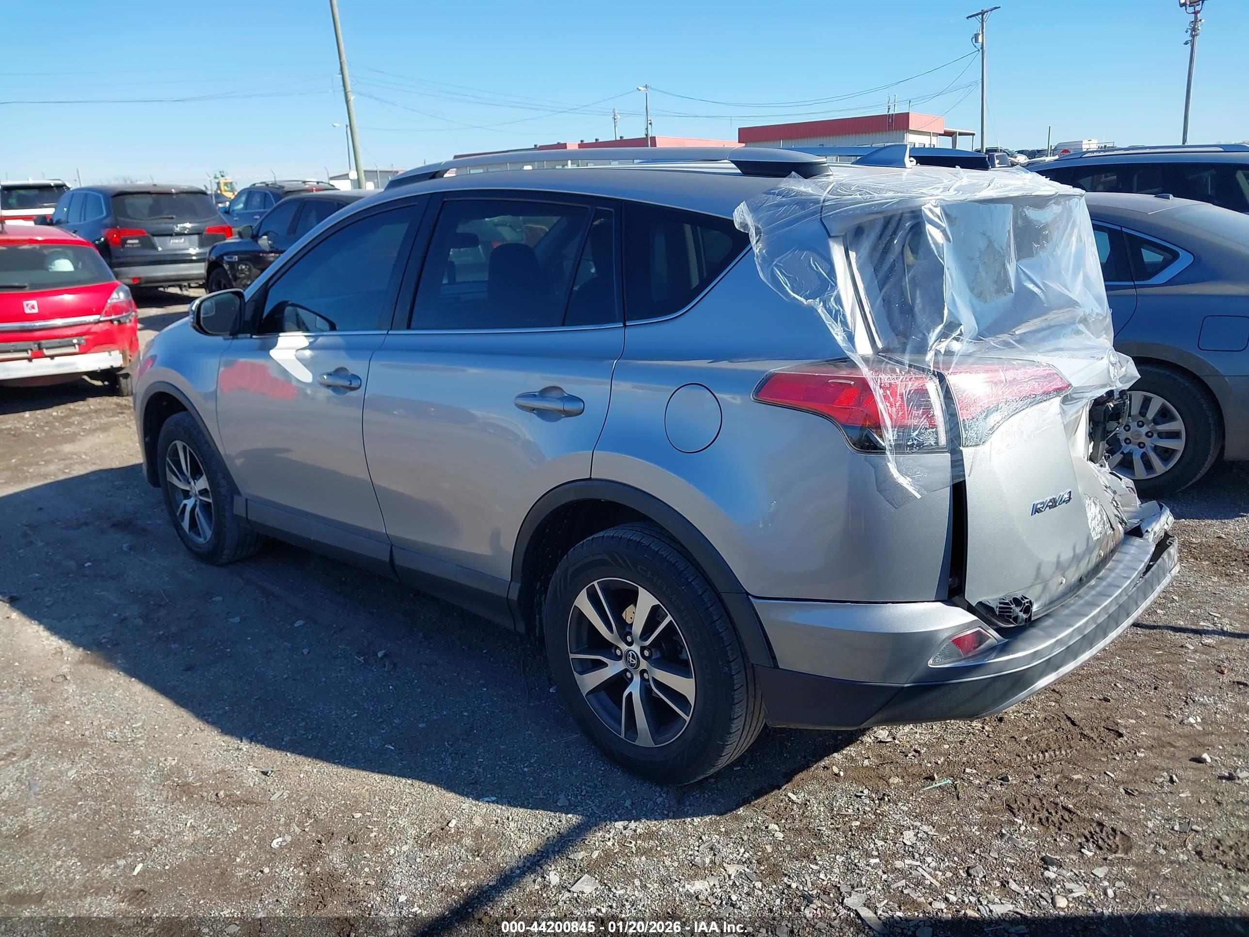 TOYOTA RAV4 image 3