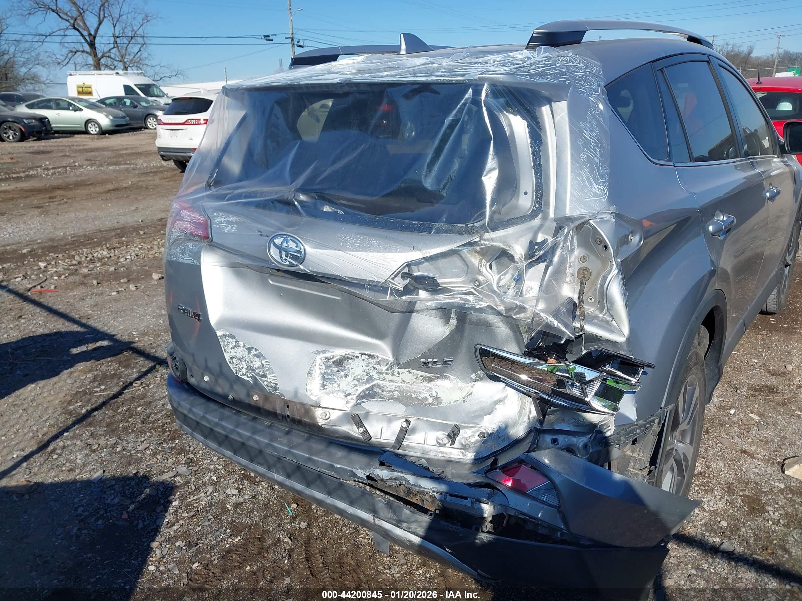 TOYOTA RAV4 image 6