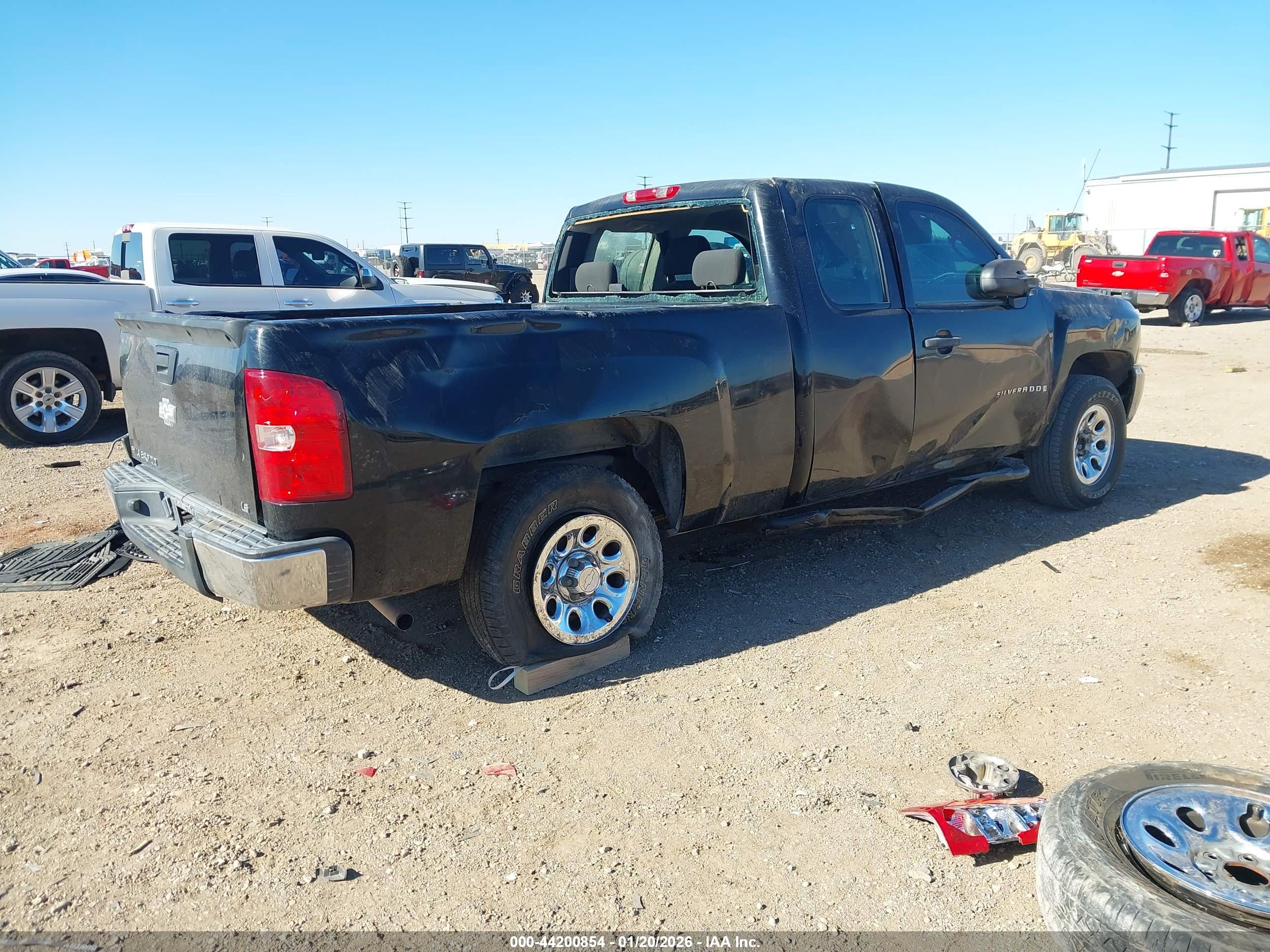 CHEVROLET SILVERADO image 4