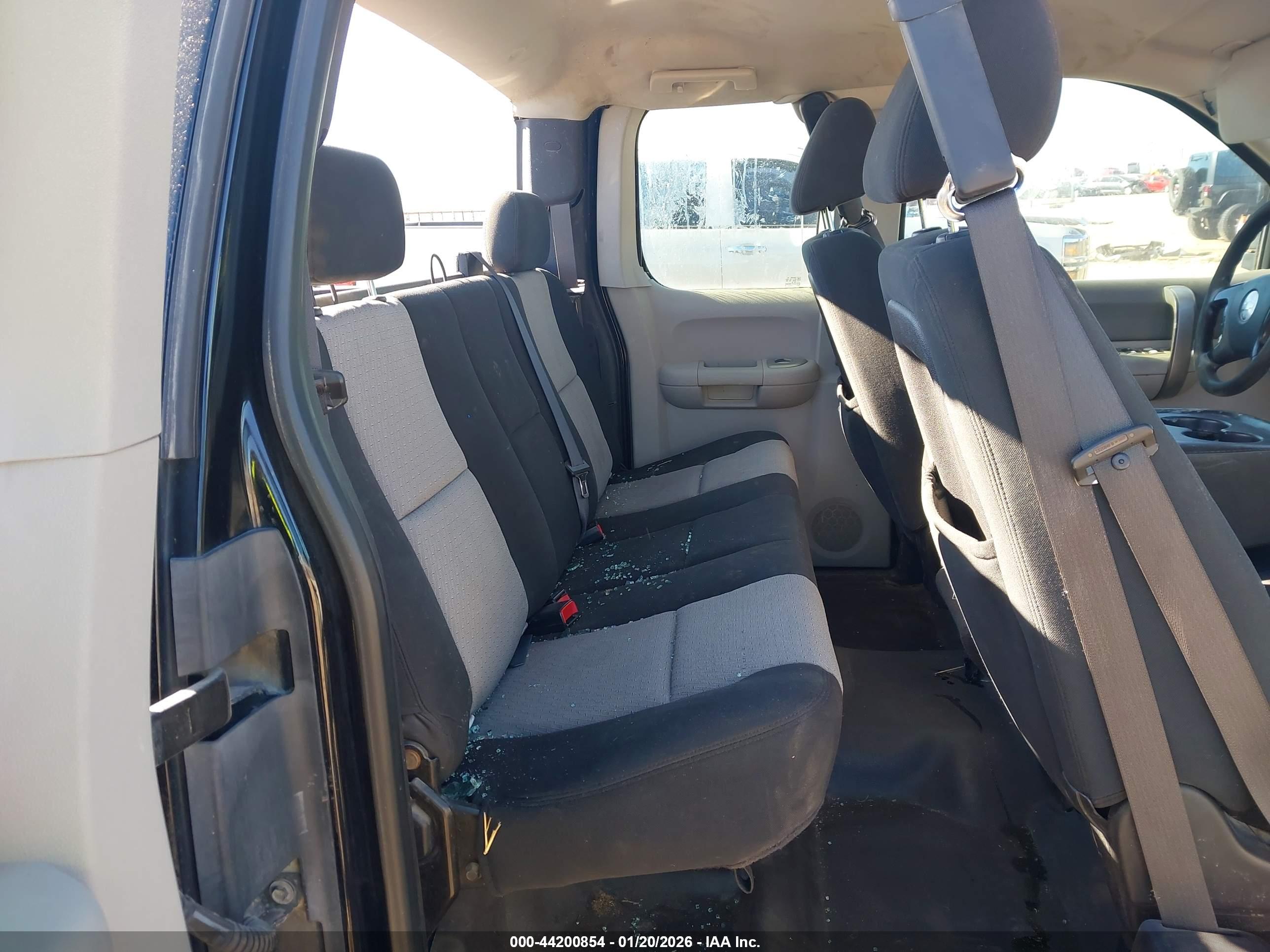 CHEVROLET SILVERADO image 8