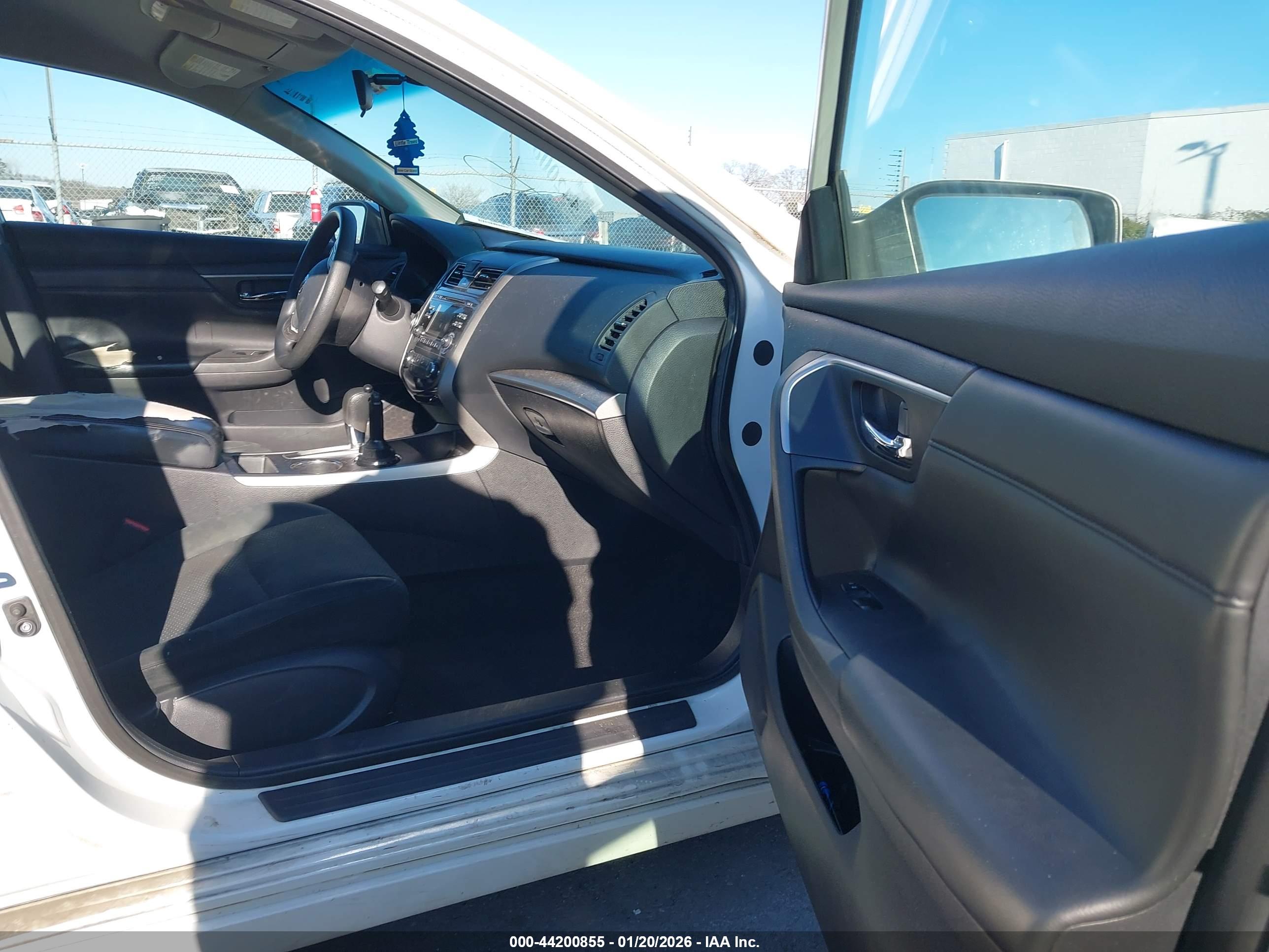 NISSAN ALTIMA image 5