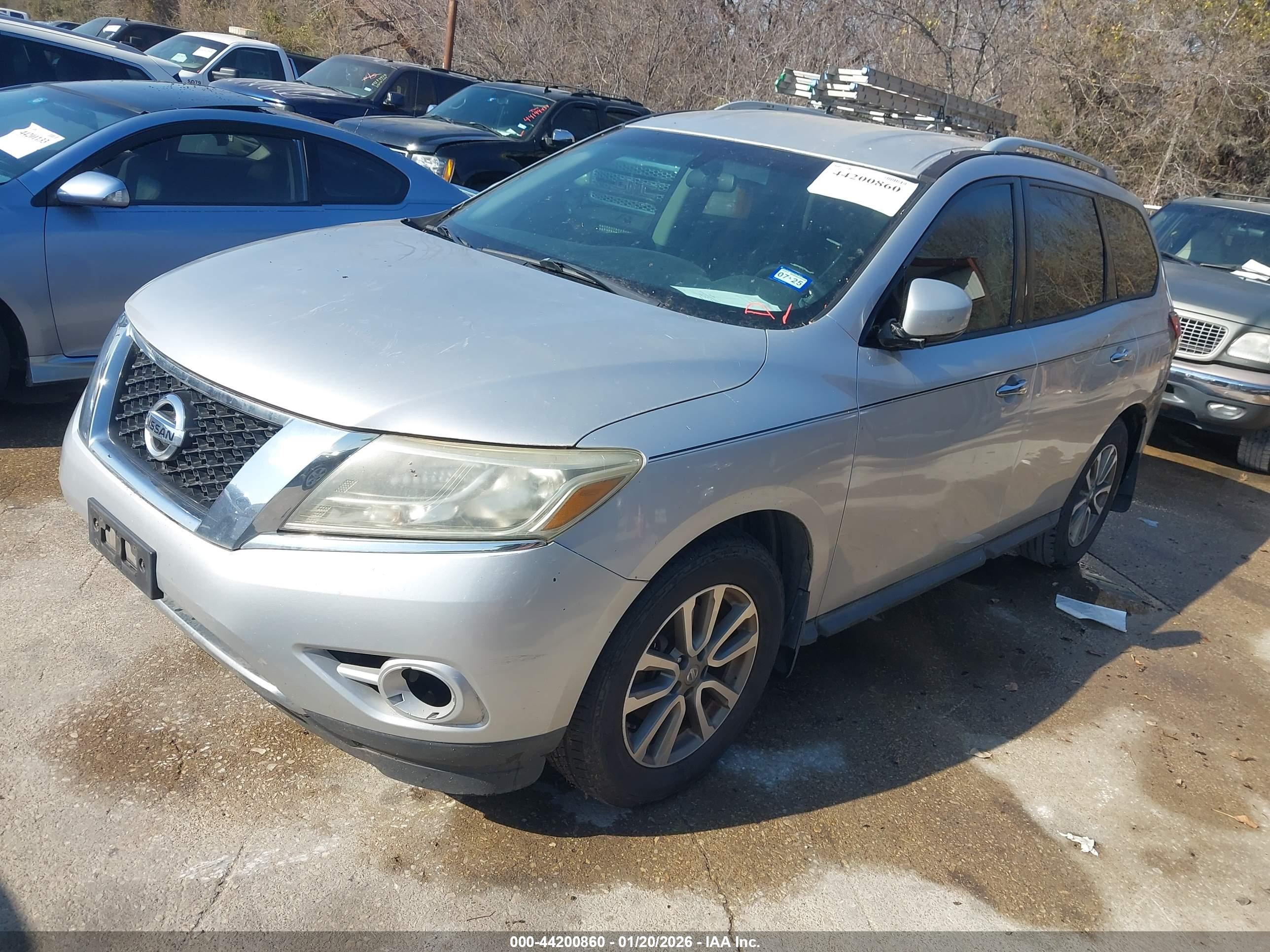 NISSAN PATHFINDER image 2
