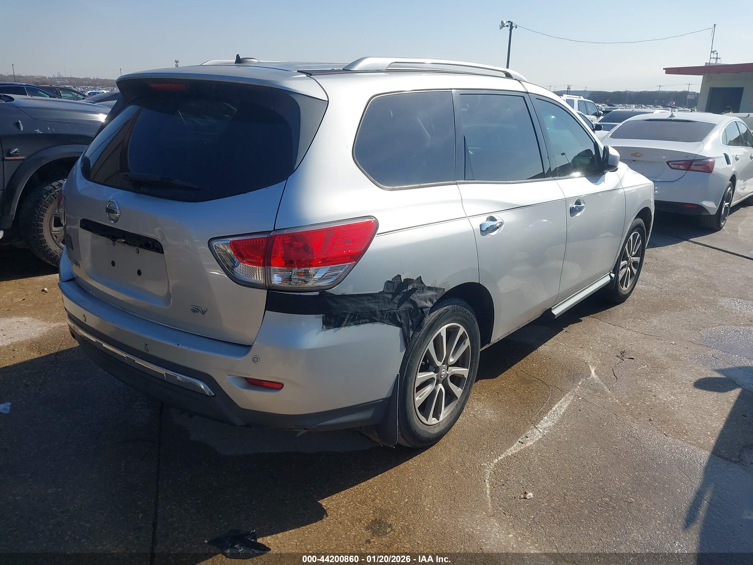NISSAN PATHFINDER image 4