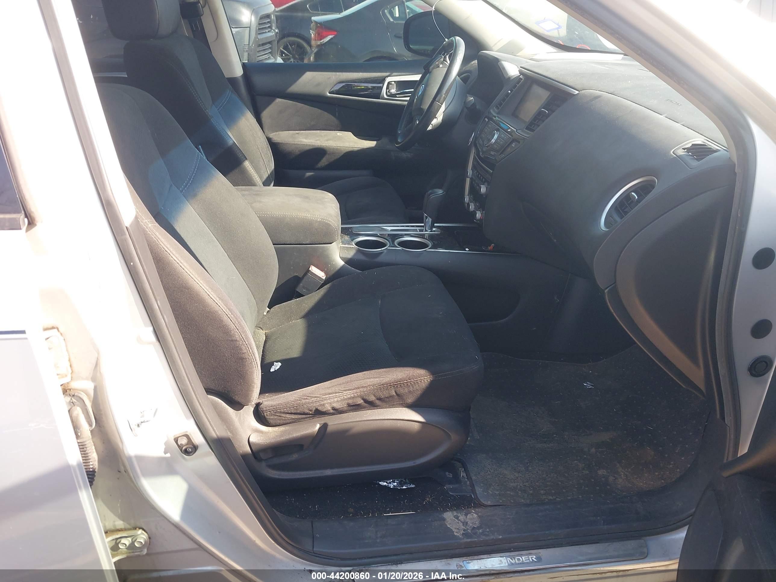 NISSAN PATHFINDER image 5